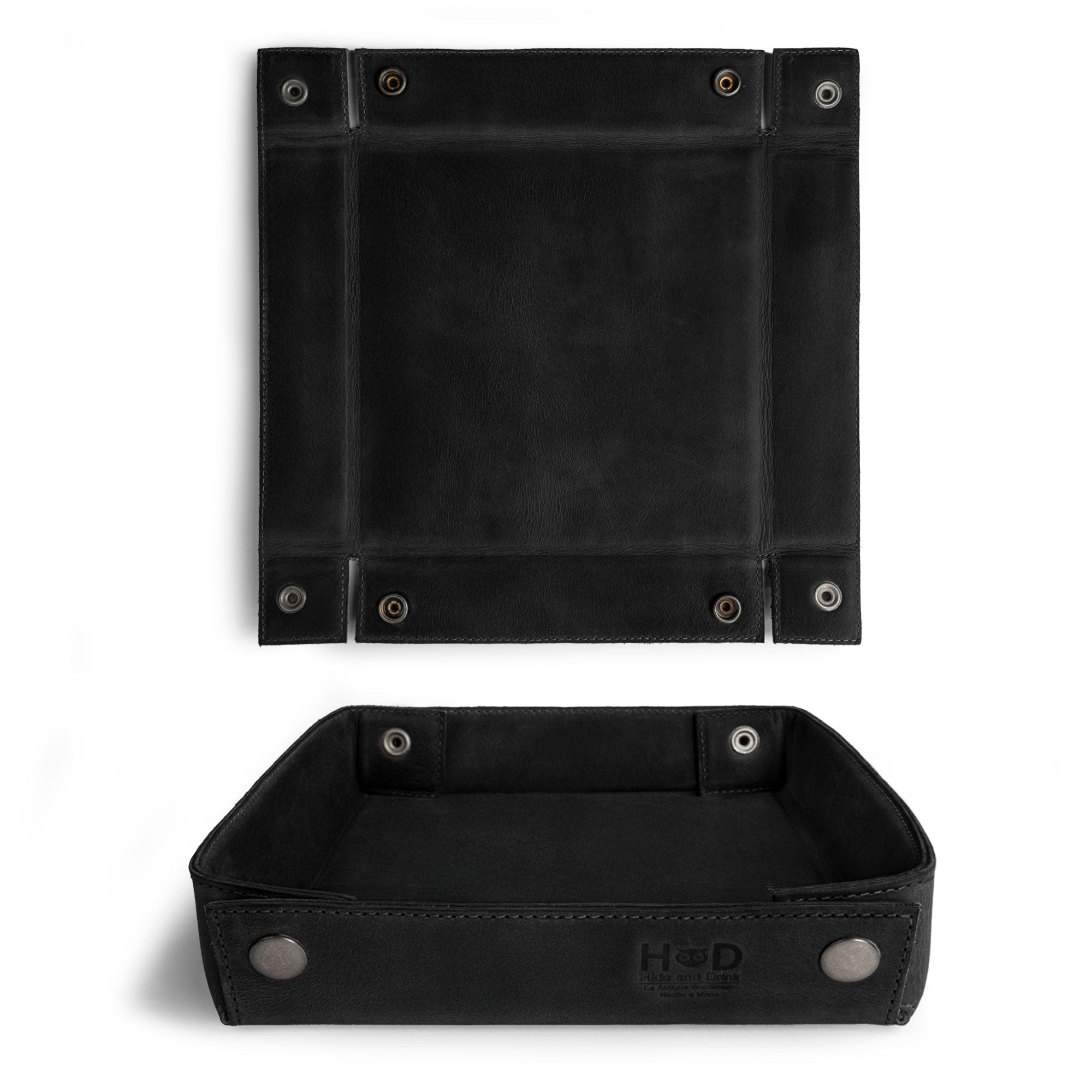 Hide & Drink Jumbo Tray, a versatile catchall made from full grain leather, perfect for easy access to items like phones and coins. This durable organizer showcases artisan techniques from La Antigua Guatemala.