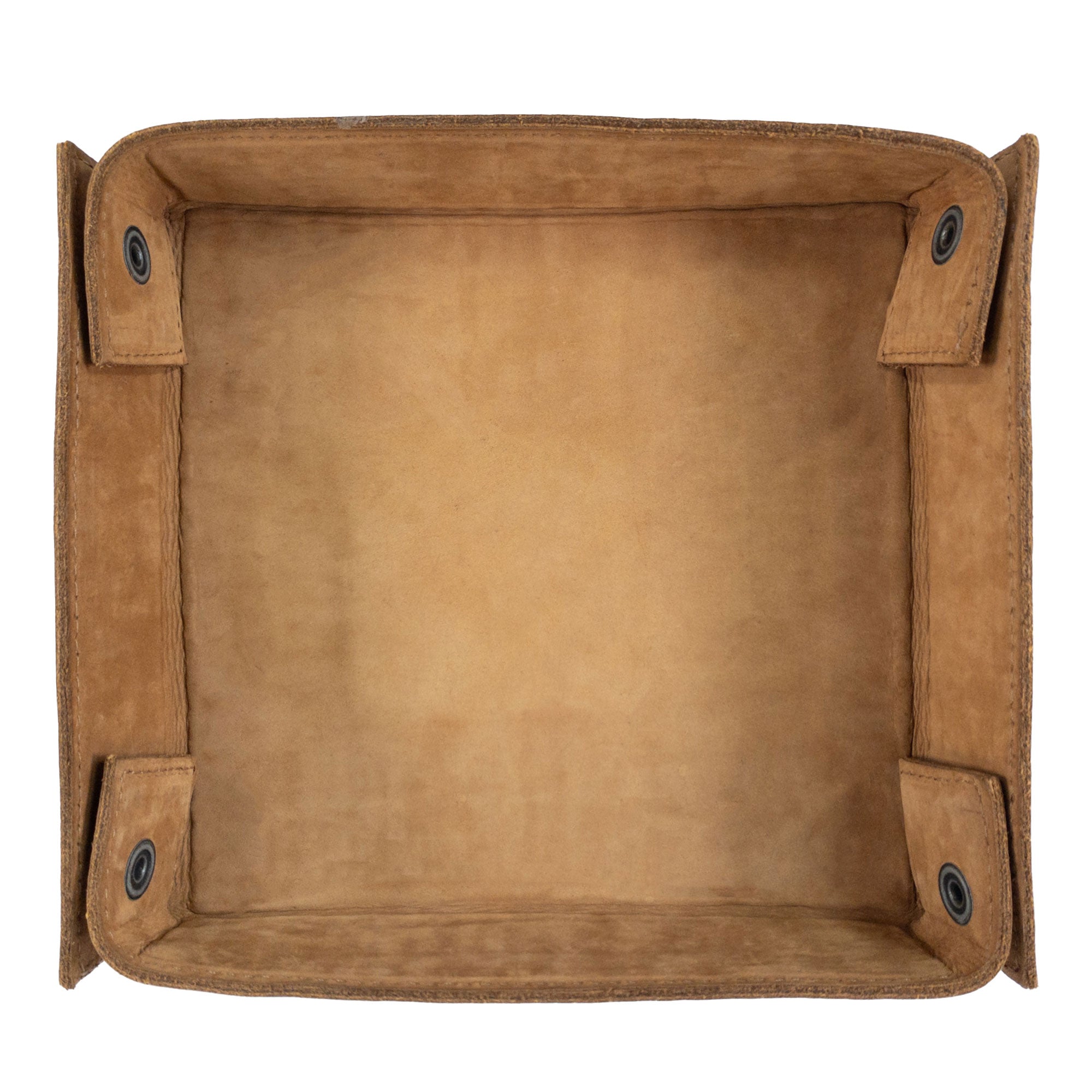 Hide & Drink Jumbo Tray, showcasing a rustic catchall design made from full grain leather for easy access to everyday items like coins and watches. This durable product highlights artisan workmanship from La Antigua Guatemala.