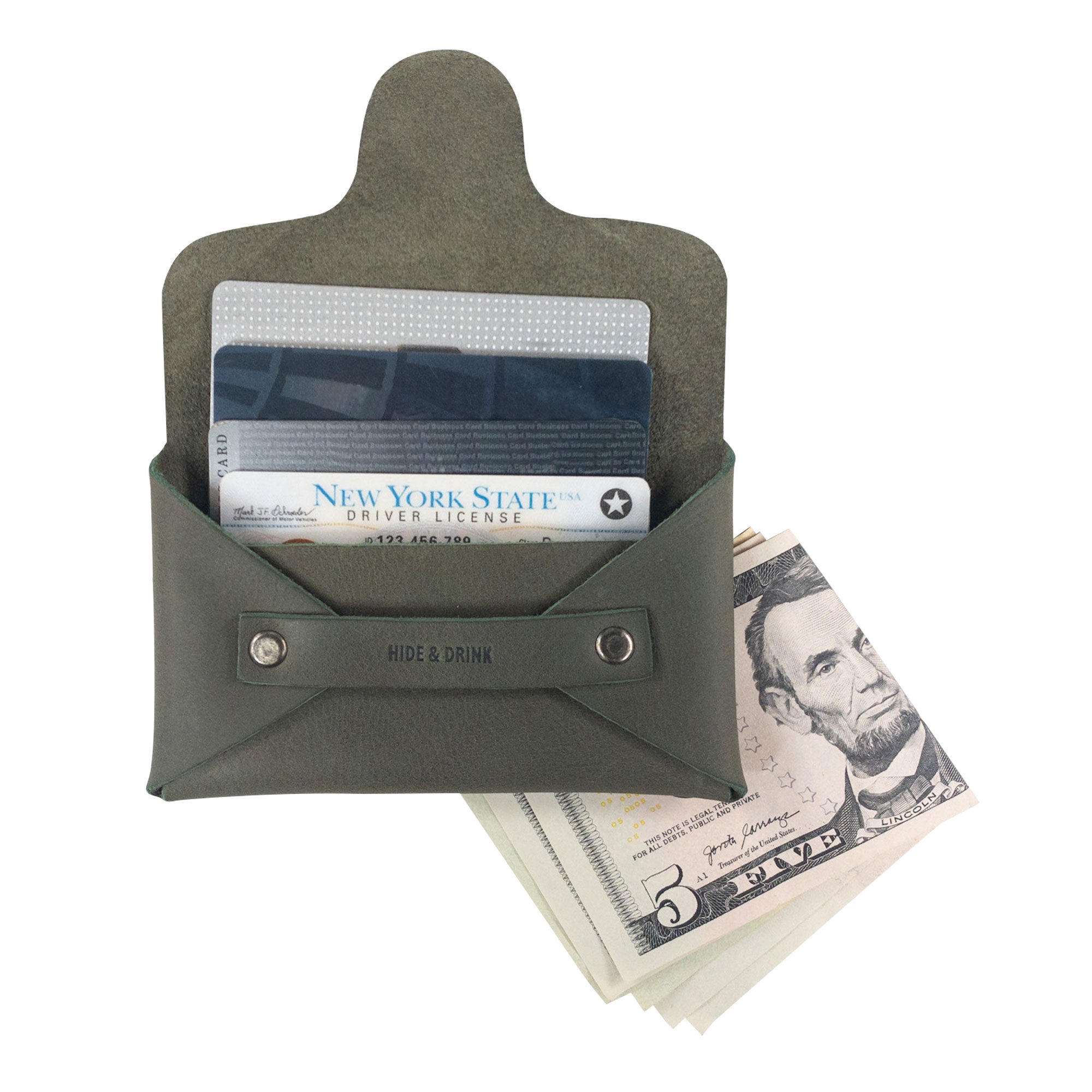 Hide & Drink's Snapless Business Card Holder is the perfect vintage wallet for men and women. This sturdy pouch crafted from Full Grain Leather is ideal for organizing your cash and cards, demonstrating the quality of artisan workmanship from La Antigua Guatemala & Oaxaca Mexico.