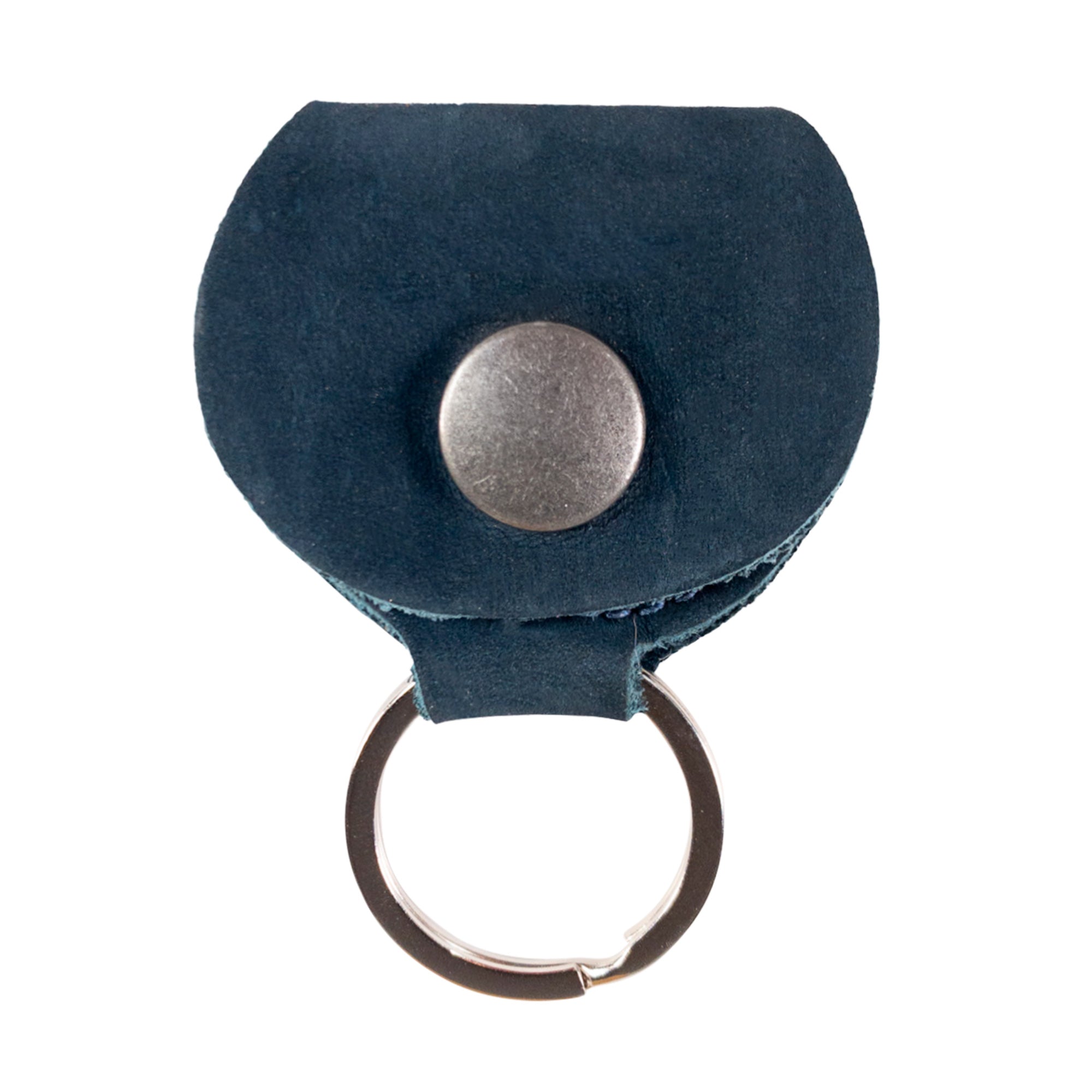 Hide & Drink Key Chain & Guitar Pick Holder, featuring a sleek design crafted from Full Grain Leather. Ideal for musicians, this key organizer exemplifies handmade quality with hand cut and sewn details from La Antigua Guatemala & Oaxaca Mexico.
