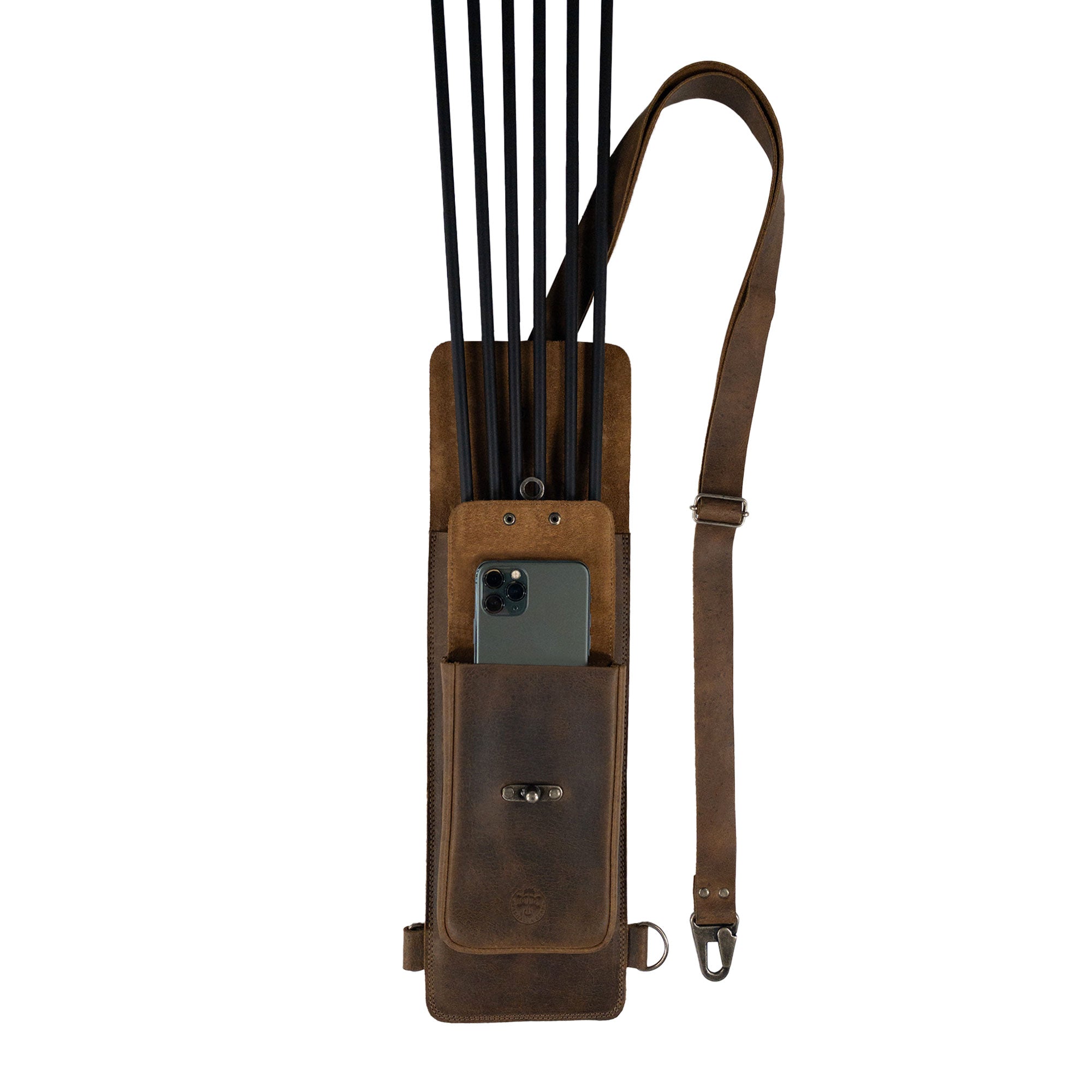 Close-up of the Rectangular Archery Back Arrow Holder from Valhalla Gear, featuring arrows and a smartphone pocket, emphasizing its use as a vintage quiver for shooting practice from high-quality full grain leather.