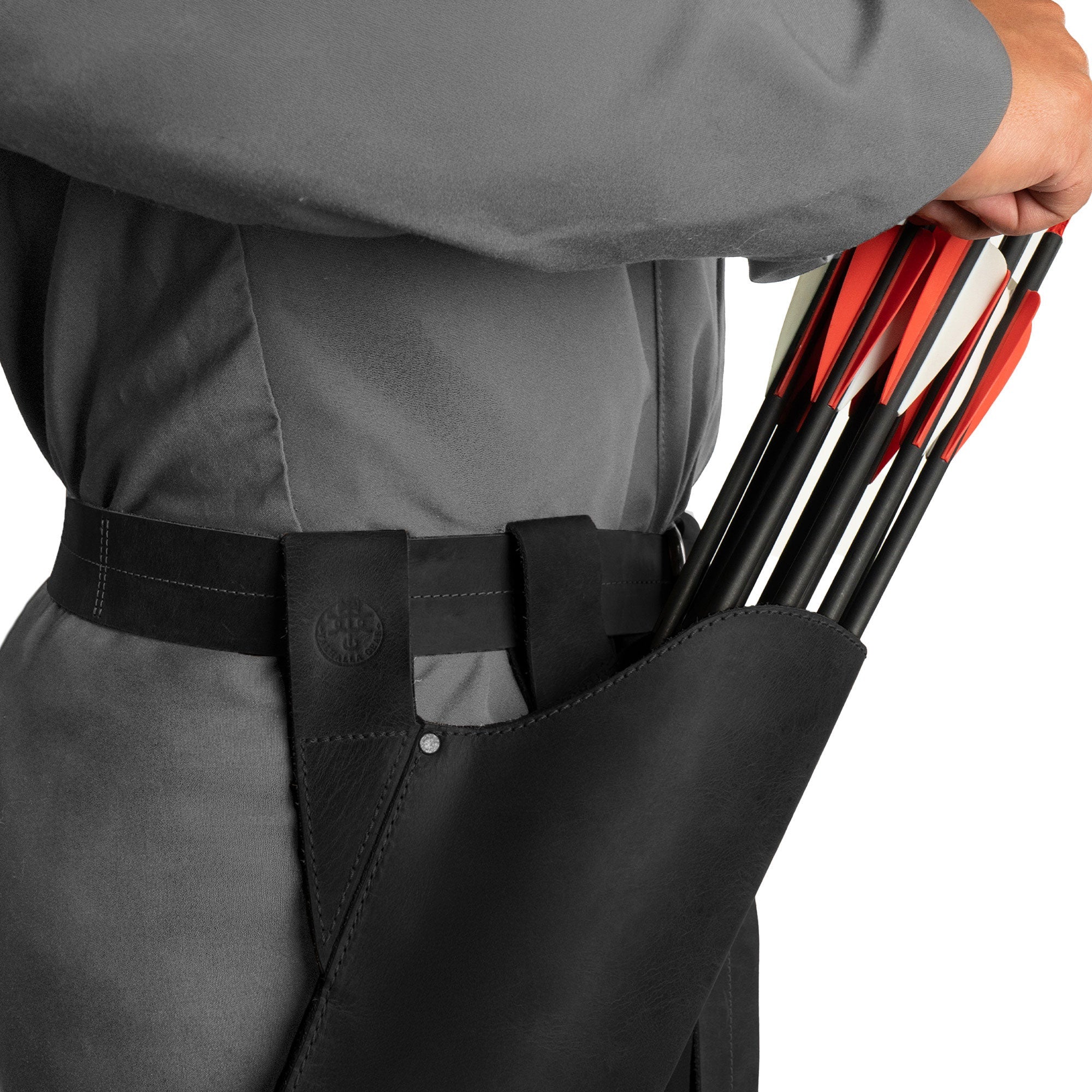 Valhalla Gear Hip Quiver being used, representing functionality and style in black leather. This is the perfect Leather Hip Quiver for Arrows, serving as a Hunting Quiver Arrow Holder and Archery Quivers Holder. Recognized as the best compound bow arrow quiver for recurve and back quivers, it emphasizes artisan quality with hand cut, hand sewn finishes from La Antigua Guatemala.
