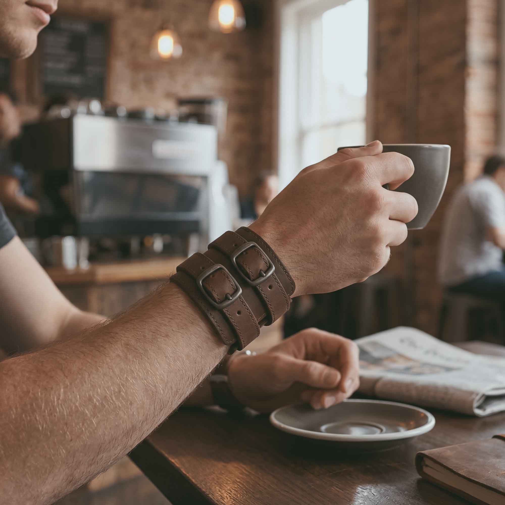 Wrist-Wallet-Cuff