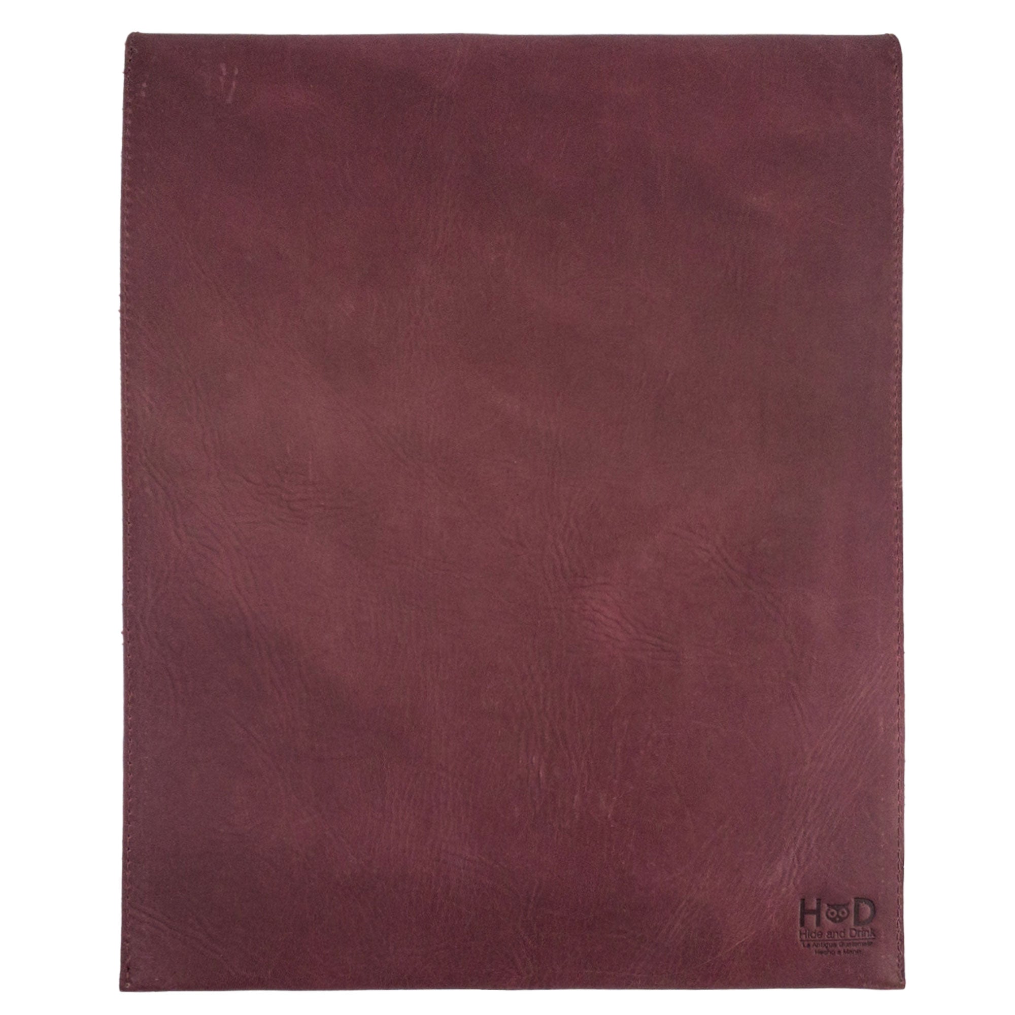 Trendy Mailing Envelope Folder by Hide & Drink, perfect for holding important documents. This Mailing Envelope Document Holder highlights artisan craftsmanship in Full Grain Leather, assuring both durability and style from Oaxaca Mexico.
