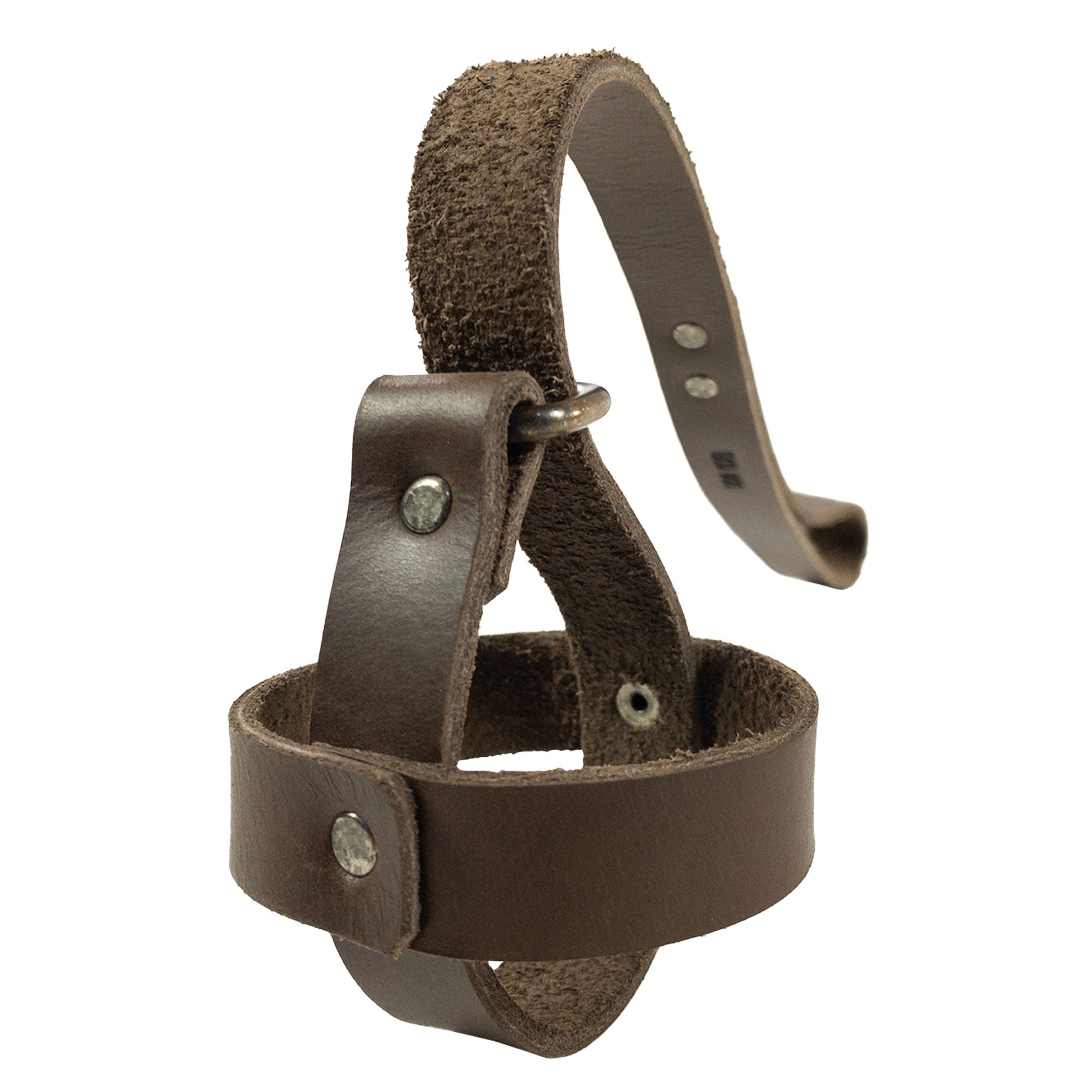 Detailed shot of the sturdy strap of the Dog Ball Holder by Taco Dog, emphasizing its full grain leather build. This hands-free accessory for pet toys underscores the importance of artisan handmade quality, ensuring durability while providing easy access during play, all crafted in La Antigua Guatemala.