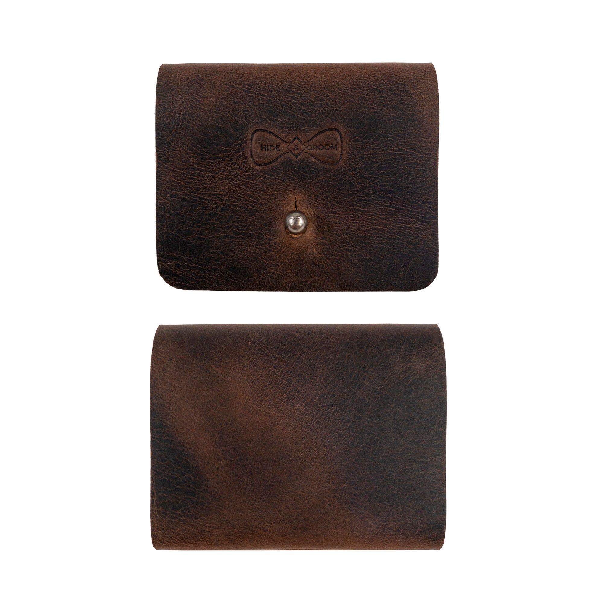 Collar Stays Organizer by Hide & Groom showing the durable exterior of the rustic collar stays case. This full grain leather accessory is essential for dinner parties and ceremonies, handcrafted with care in small batches by artisans in La Antigua Guatemala.