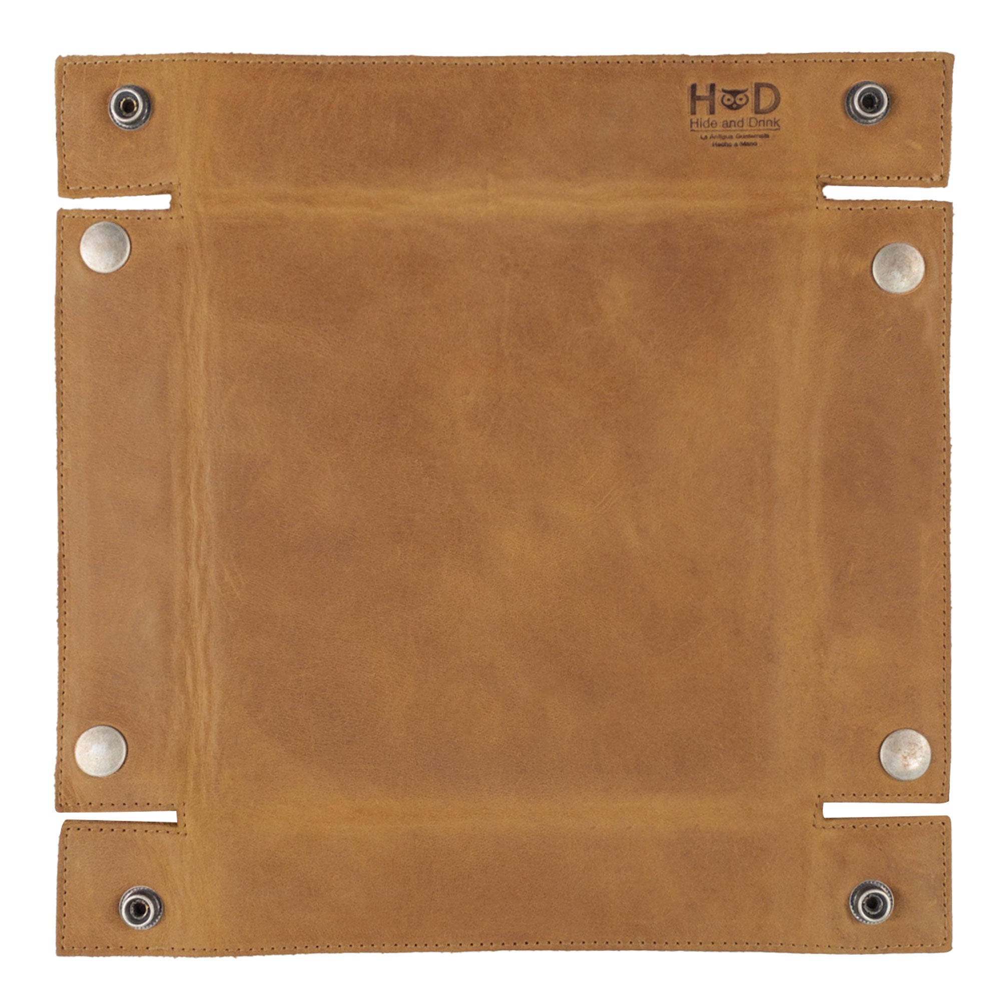 Hide & Drink Jumbo Tray, a vintage-inspired catchall tray made from full grain leather for safe storage of coins and gadgets. This artisan-crafted piece highlights small batch production from La Antigua Guatemala.