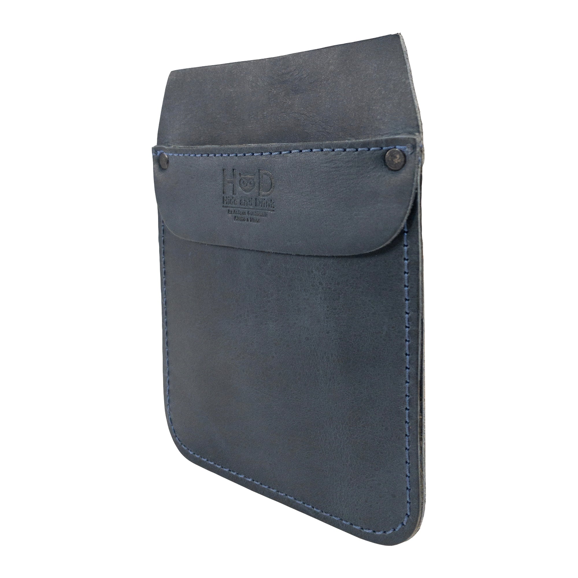 Hide & Drink Leather Work Pocket presented with accessories, encapsulating its artisan spirit. Crafted from Full Grain Leather, this Work Pocket is perfect for anyone seeking quality craftsmanship.