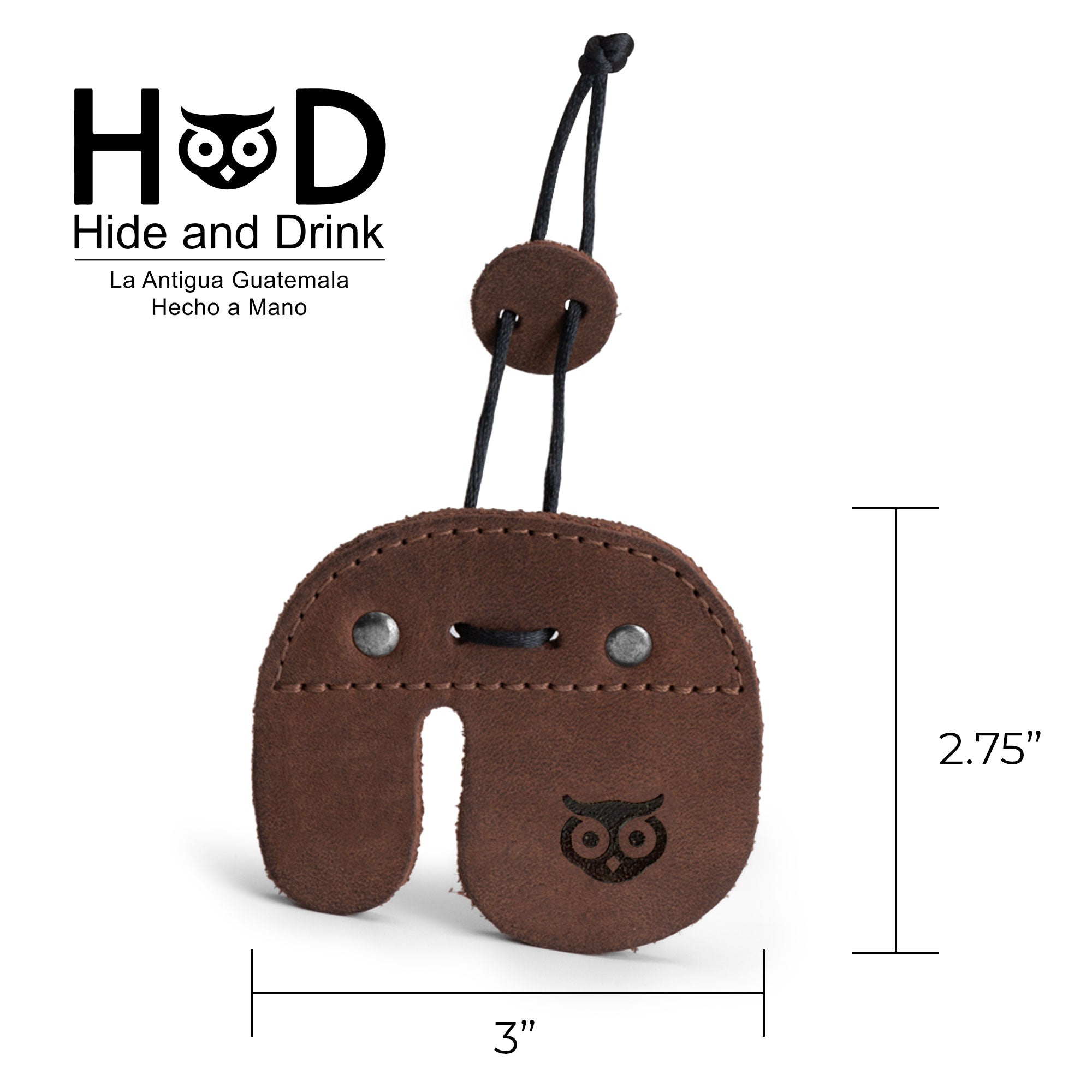 The Right Handed Archery Finger Protector by Hide & Drink, featuring detailed measurements and a unique design. This Archery Finger Tab is made from high-quality Full Grain Leather and is essential for recurve bow users. Handmade in La Antigua Guatemala & Oaxaca Mexico, it showcases the commitment to Small Batch Production, Hand Cut, Hand Sewn methods, and fire branded artistry.
