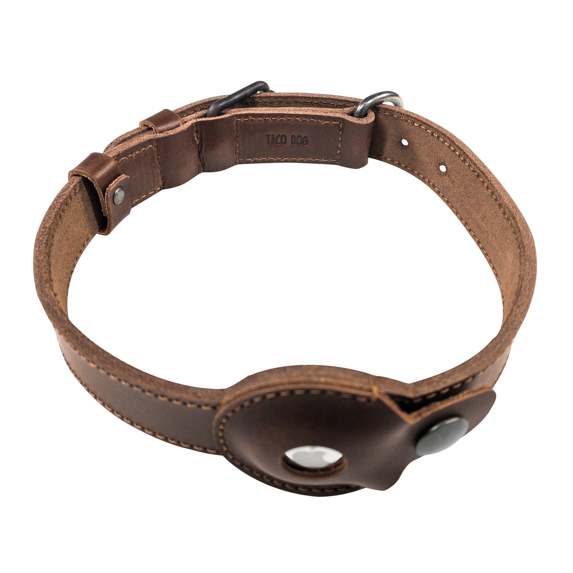Side view of Taco Dog's Dog Collar with Compartment for AirTag, exhibiting the refined Full Grain Leather craftsmanship. This artisan-made collar includes a compartment for a GPS, proudly handmade in La Antigua Guatemala & Oaxaca Mexico.