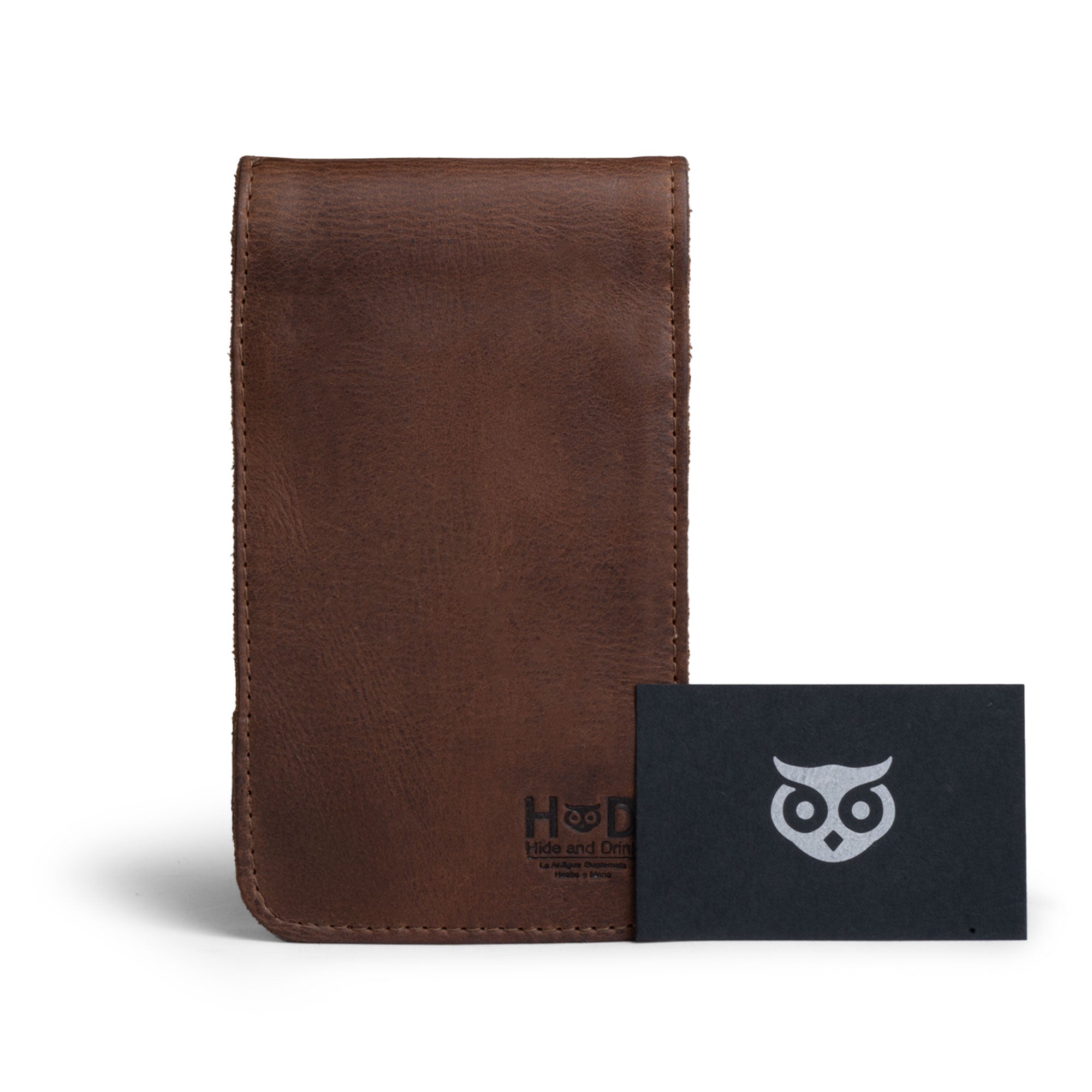 Classic Golf Scorecard Holder from Hide & Drink, made from luxurious full grain leather. This essential Golf Performance Scorecard Holder functions excellently as a Golf Card Holder and Yardage Book Cover. Handcrafted in La Antigua Guatemala, it emphasizes artisan craftsmanship and small batch production.