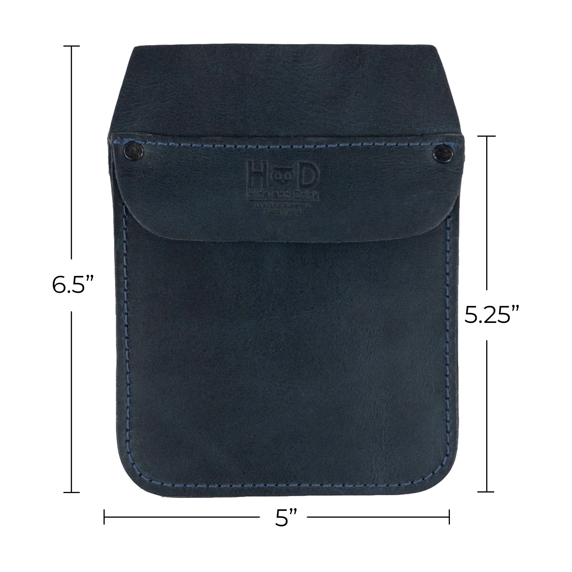 Close-up shot of the Hide & Drink Leather Work Pocket, underlining its rich leather texture. This Work Pocket Organizer for Tools is made of artisan-crafted Full Grain Leather suitable for daily use.