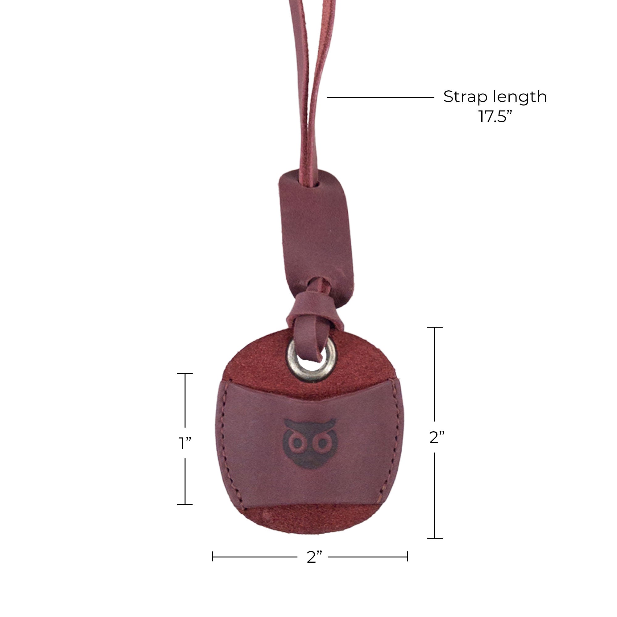 Hide & Drink Eyeglasses Holder highlighting its artisanal crafting, ideal for safe and stylish glasses storage. A perfect Eyeglasses Holder for Men and Women, crafted from full grain leather. Handmade in La Antigua Guatemala & Oaxaca Mexico.