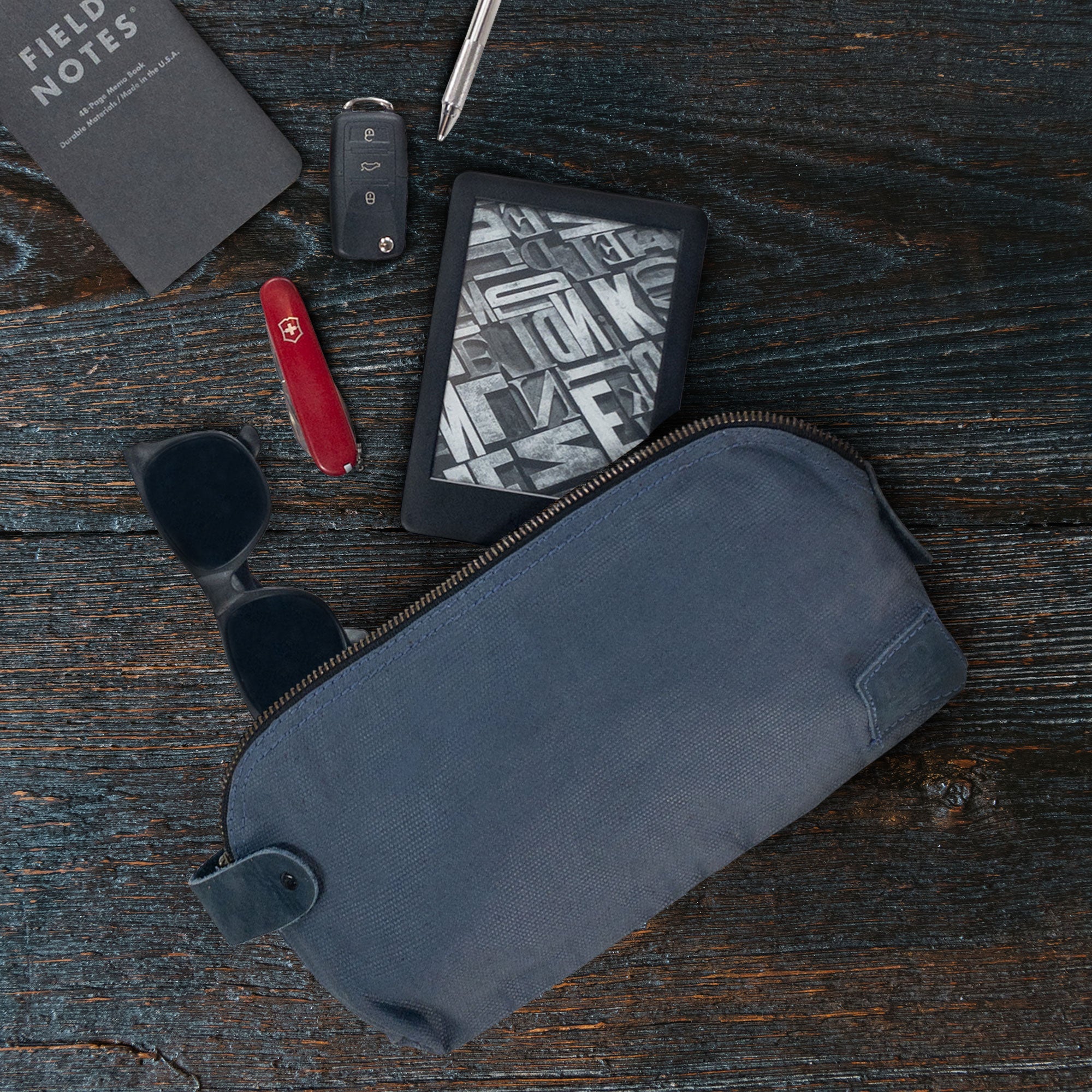 Dopp Kit Utility Bag by Hide & Drink presenting a classic style with durability for everyday use. This large rustic all-purpose Dopp Kit Utility Bag is made from high-quality full grain leather showcasing artisan craftsmanship through hand cut and hand sewn details, handmade in La Antigua Guatemala & Oaxaca Mexico.