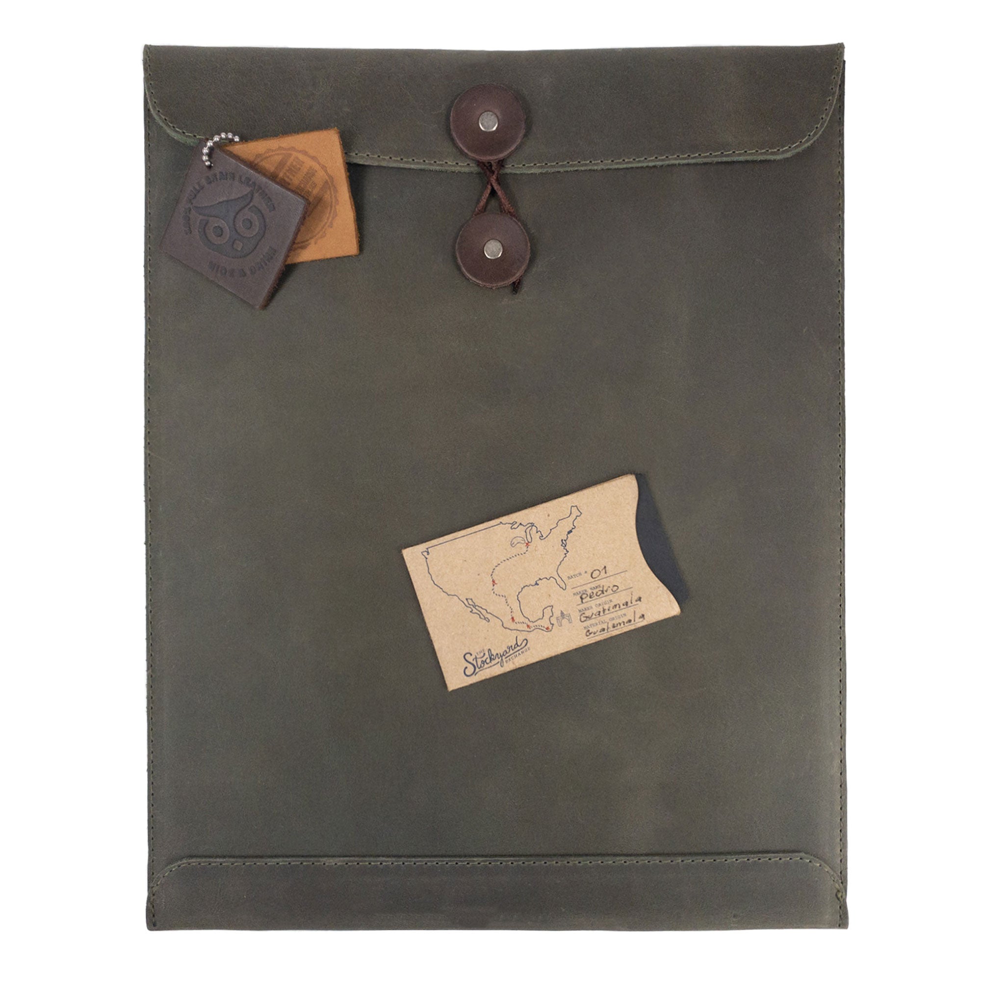 Sophisticated Mailing Envelope Folder by Hide & Drink, designed for document protection. This Mailing Envelope Document Holder or Attache is crafted from Full Grain Leather, reflecting the quality craftsmanship of artisans in La Antigua Guatemala.