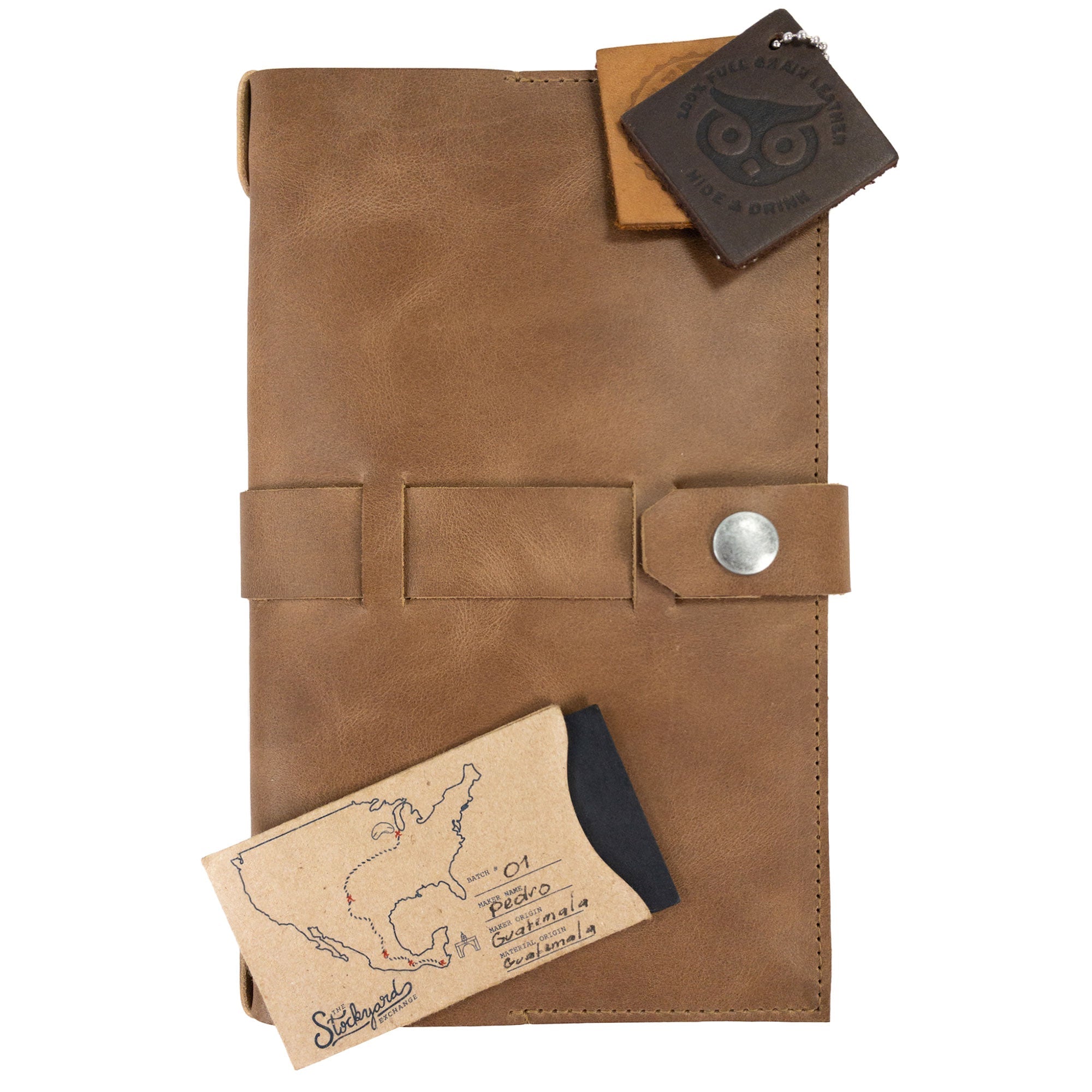 Hide & Drink's Riveted Field Note Cover for Moleskine (5 x 8.25 in.) Notebook NOT Included featuring an open interior ready for writing. Crafted with fine quality leather, it represents small batch artisanship from La Antigua Guatemala & Oaxaca, Mexico.