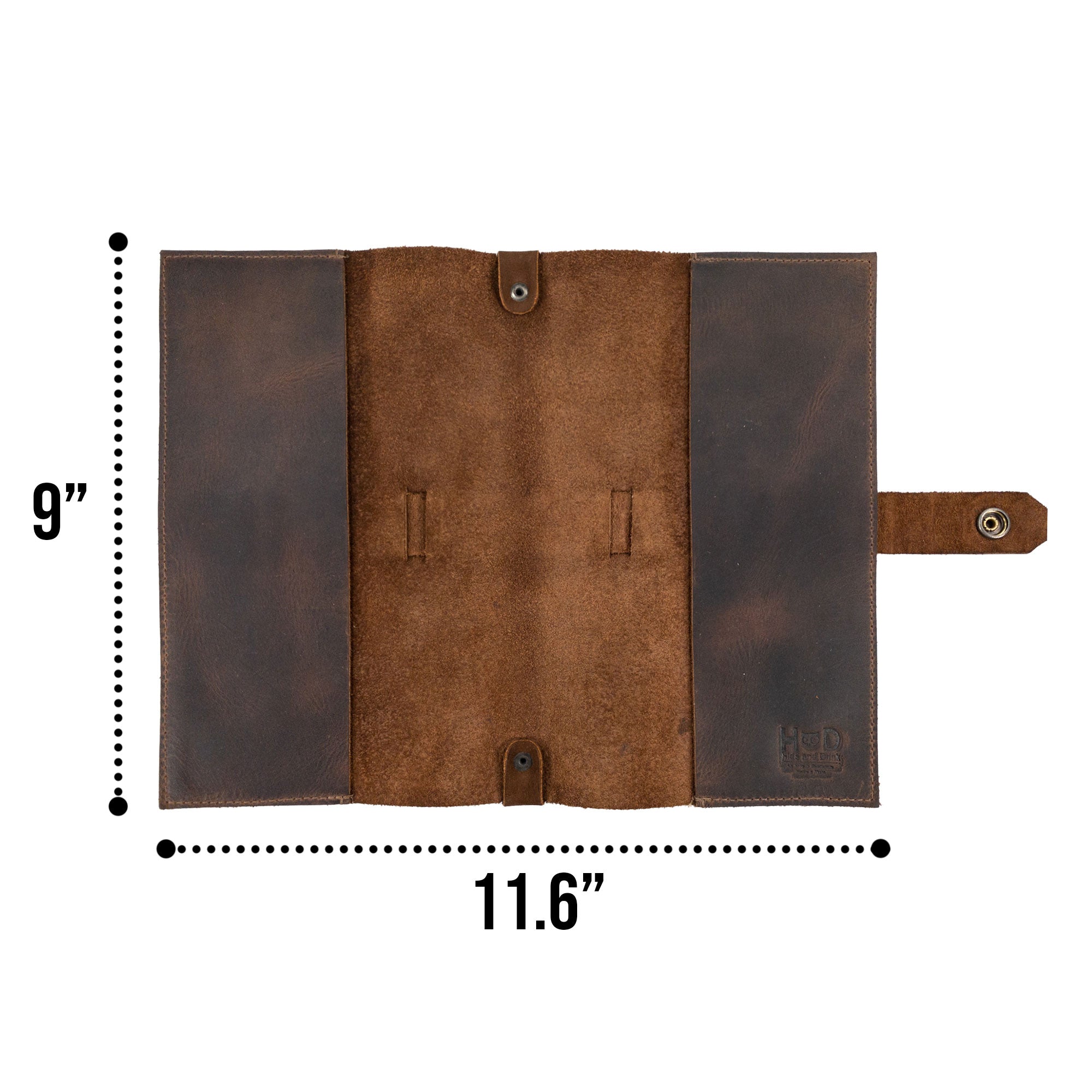 Dimensions of Hide & Drink's Riveted Field Note Cover for Moleskine (5 x 8.25 in.) Notebook NOT Included displayed clearly. This full grain leather item exemplifies high-quality craftsmanship aligned with small batch production in La Antigua Guatemala & Oaxaca, Mexico.