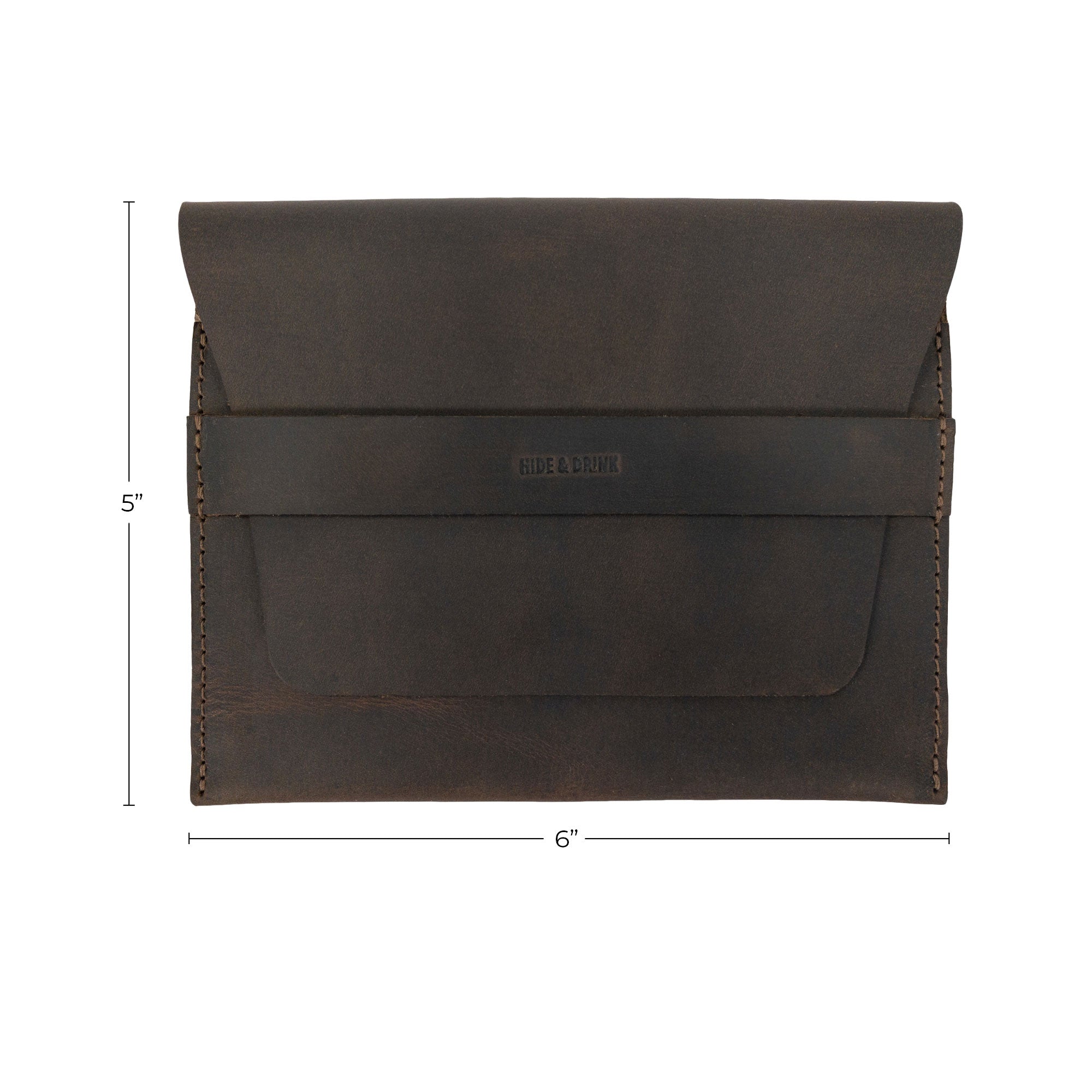 Highlighting the dimensions of the Hide & Drink Double Watch Case, this image depicts the 5" height and 6" length design in full grain leather. Ideal for those appreciating handcrafted quality, this vintage watch case with 2 slots exemplifies artisan craftsmanship from La Antigua Guatemala and Oaxaca Mexico.