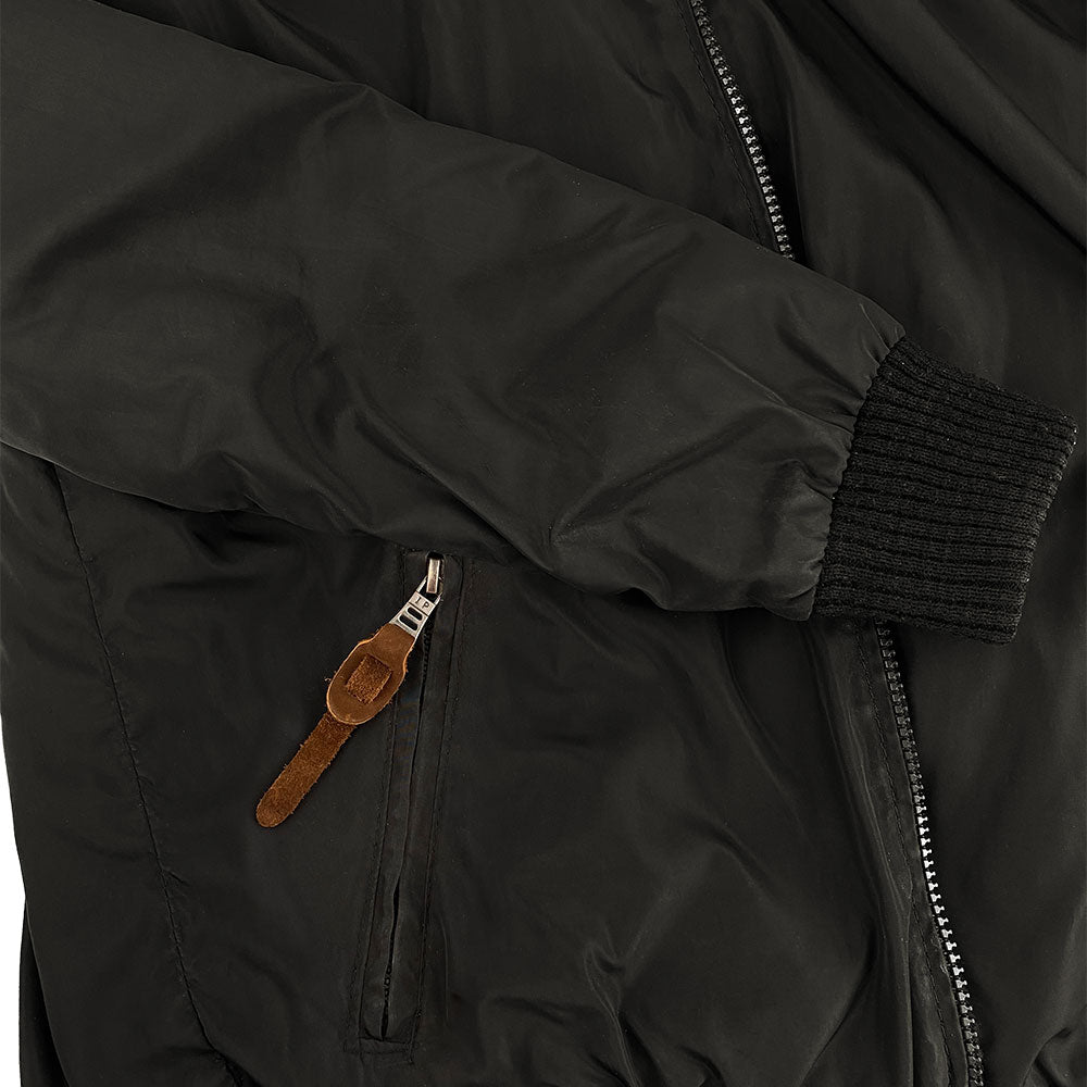 Rustic Zipper Pull Replacement by Hide & Drink featuring beautiful full grain leather. As one of the 6 pack set, it's perfect for enhancing backpacks, jackets, wallets, luggage, and bags. Each pull is hand cut and hand sewn, showcasing artisan quality from La Antigua Guatemala & Oaxaca Mexico.