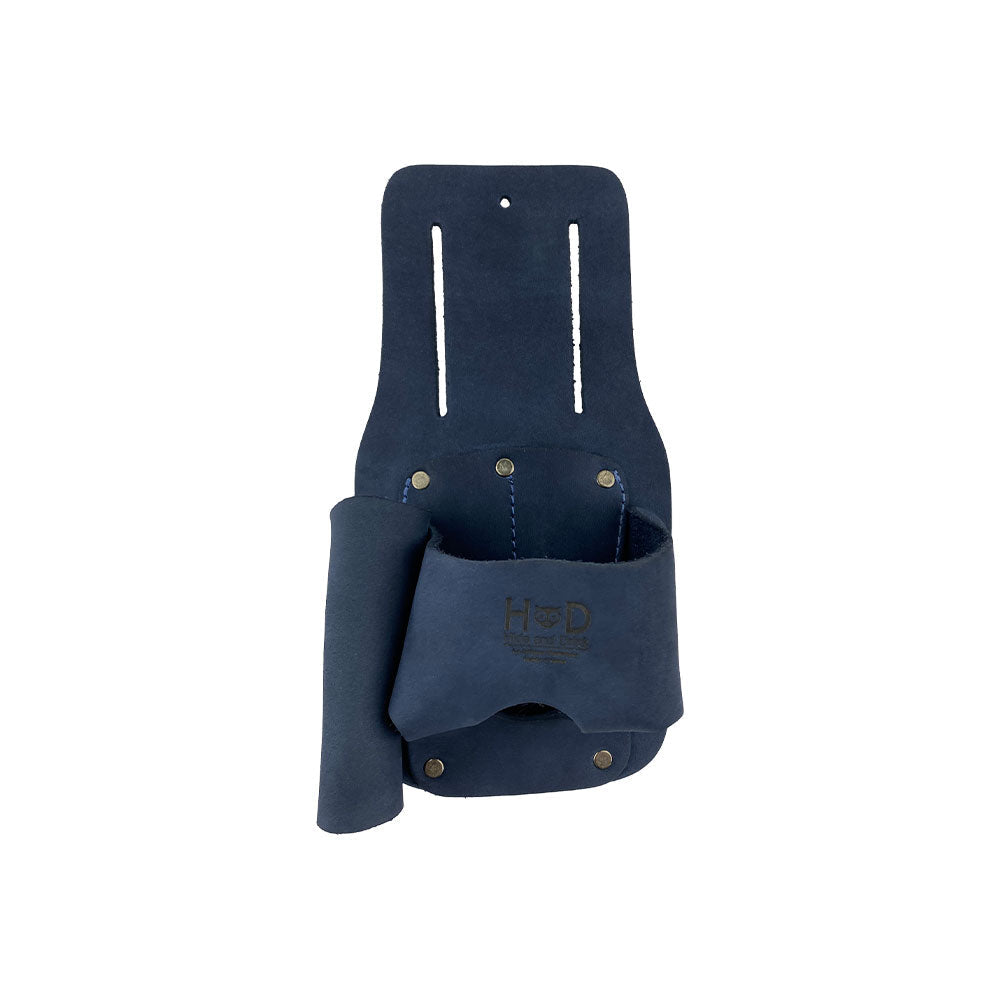 Hide & Drink Tape And Knife Holder showing practical dimensions and features. This Tape & Knife Holder is perfect for easy access and storage of tools. Handcrafted from premium full grain leather, it serves as a stylish screwdriver holster, artisan-made in La Antigua Guatemala.
