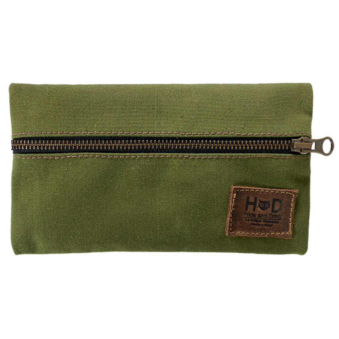 Hide & Drink Utility Cord Pouch showcasing its sleek design and functionality. Ideal for keeping cords organized, it acts as an all-purpose utility & charger case for MacBook, iPad & Laptop, made with traditional methods in La Antigua Guatemala & Oaxaca Mexico.
