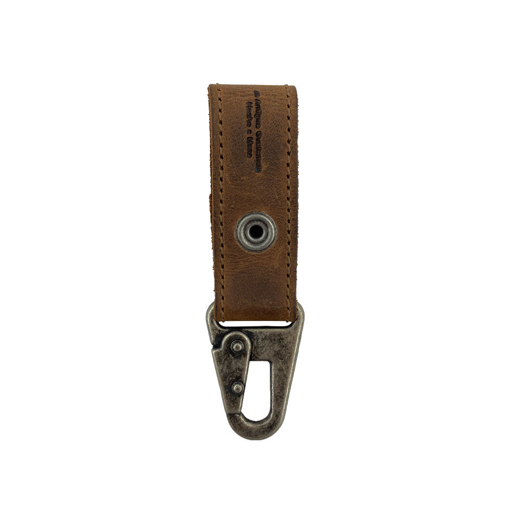The backside of the Hide & Drink Key Ring Holder made from premium Full Grain Leather, designed for functionality and style. This Artisan-crafted Key Ring Holder is a mark of Small Batch Production, Hand Cut and Hand Sewn in La Antigua Guatemala & Oaxaca Mexico.