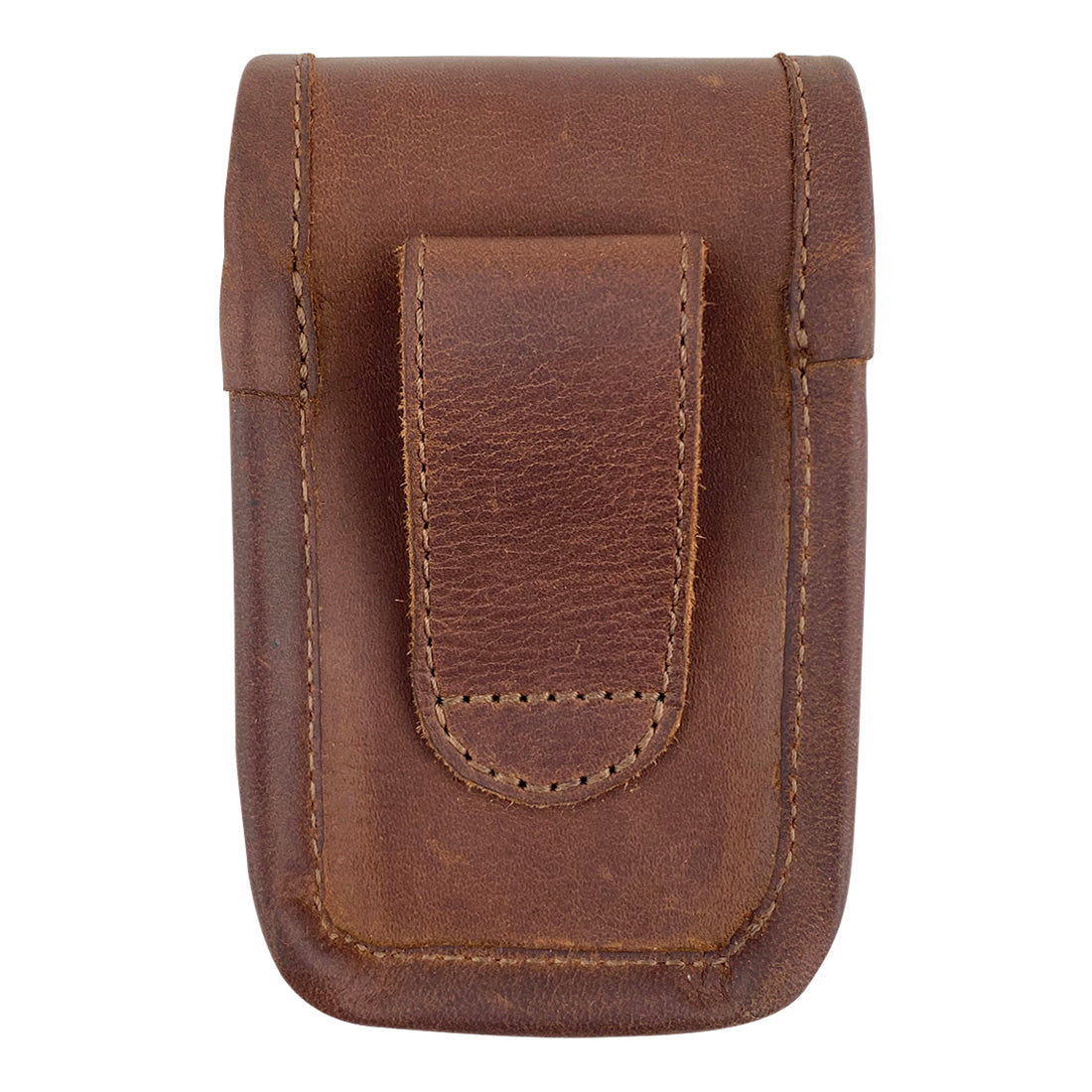 Back view of Heavy Duty Hide Multitool Sheath showcasing the sturdy belt attachment loop. This full grain leather utility case is ideal for conveniently carrying your multitool. A testament to artisan craftsmanship, it's a perfect tactical accessory made in La Antigua Guatemala.