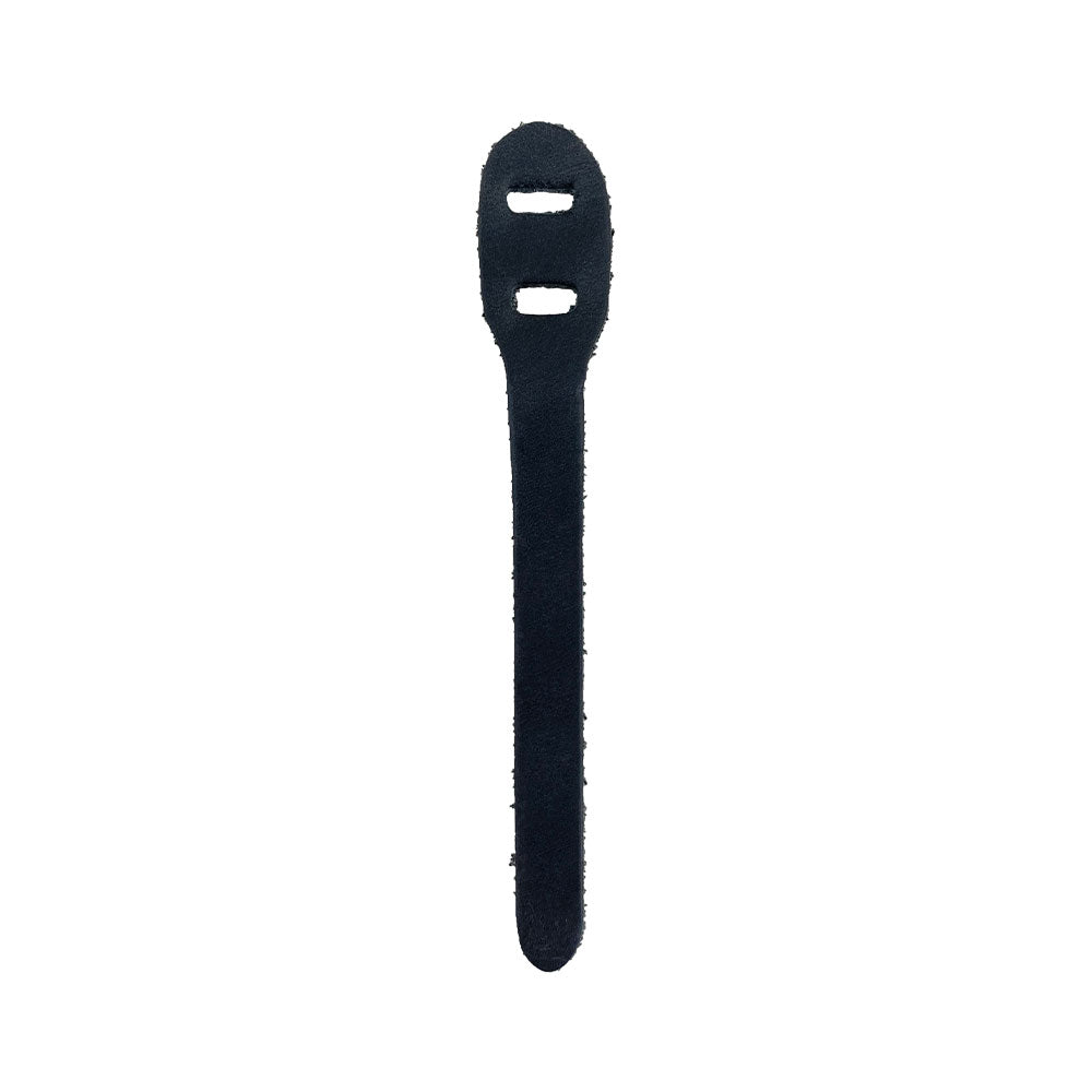 Rustic Zipper Pull Replacement by Hide & Drink featuring high-quality full grain leather. Included in a 6 pack, this is ideal for backpacks, jackets, wallets, and bags. Each pull is hand cut, sewn, and fire branded, representing artisan craftsmanship from La Antigua Guatemala & Oaxaca Mexico.
