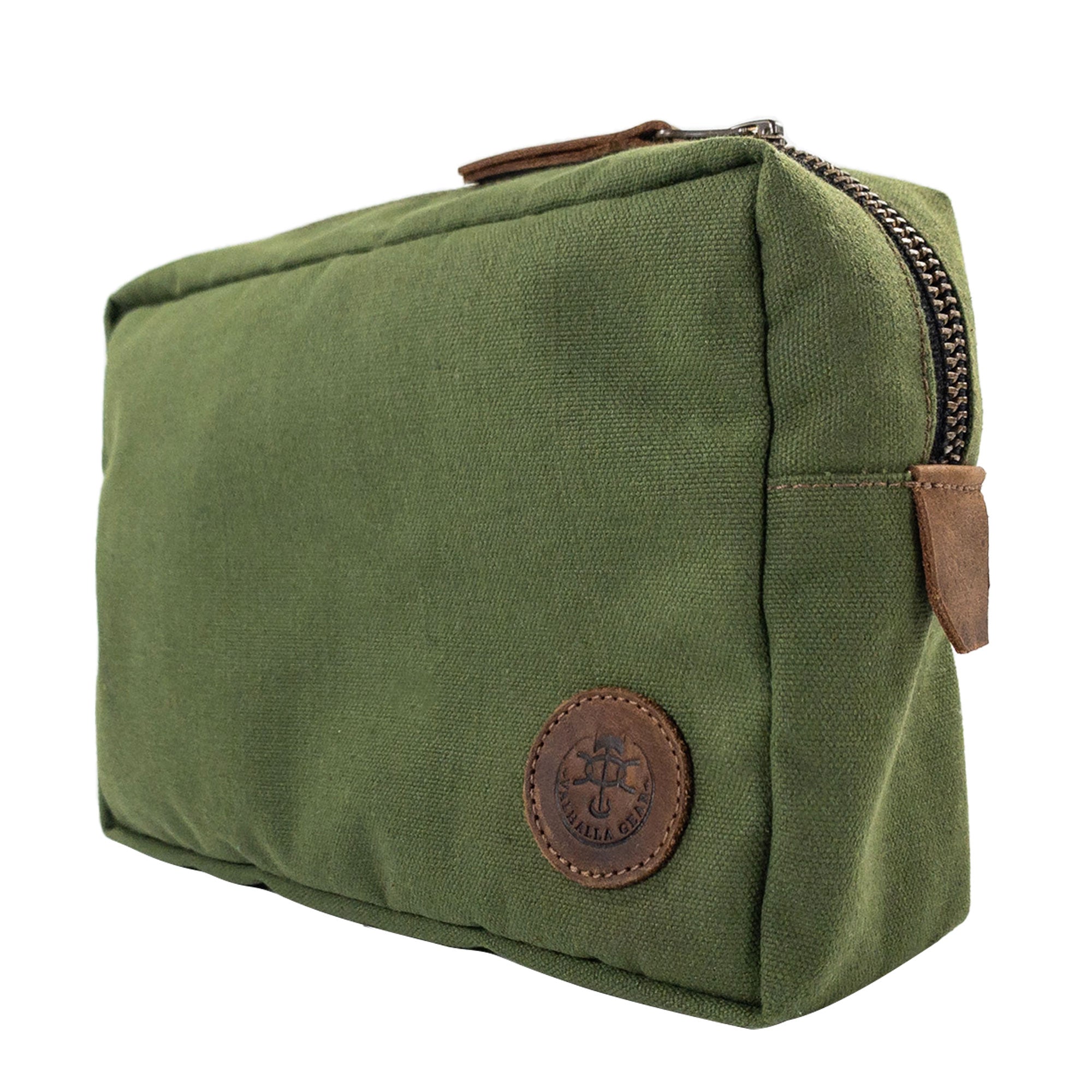 Side view of the Rectangular Utility Bag for Camping from Valhalla Gear, highlighting its practical zipper and rugged materials, handmade from water-resistant canvas and full grain leather in La Antigua Guatemala.