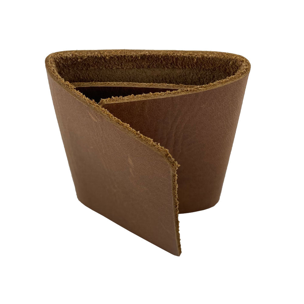 The Hide & Drink Minimalist Wallet Bills Only elegantly showcases cash within its handcrafted design. This Ultra Minimalist Wallet doubles as an ideal cash organizer, highlighting the beauty of Full Grain Leather and the meticulous craftsmanship behind each handmade wallet.