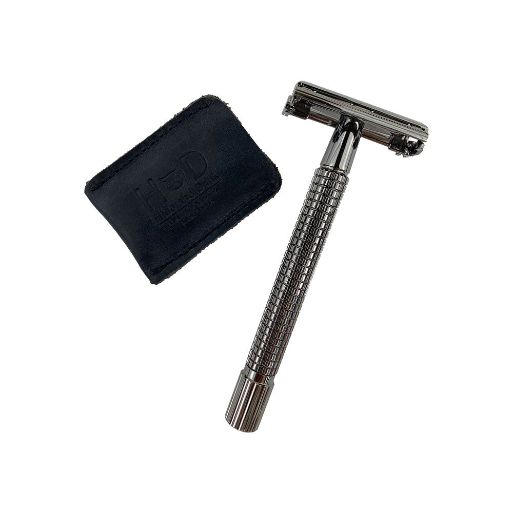 Razor Head Cover by Hide & Drink, designed for double edge safety razors. This full grain leather shaving travel cover demonstrates artisan craftsmanship with hand cut and sewn techniques, handmade in La Antigua Guatemala & Oaxaca Mexico.