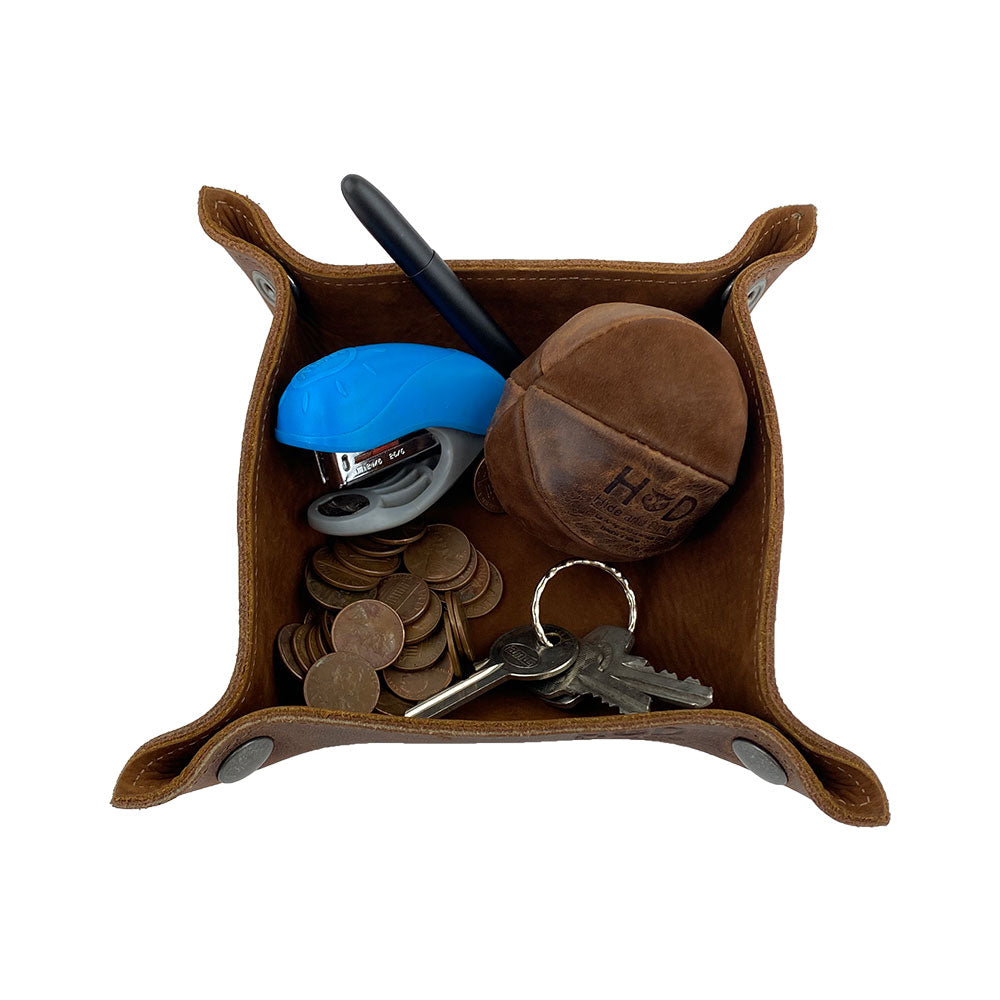 Hide & Drink Valet Tray designed for style and function, showcasing the unique characteristics of full grain leather. Ideal for home use, handmade in La Antigua Guatemala & Oaxaca Mexico, Catchall Change Key Wallet Coin Box Tray Storage Valet, Full Grain Leather, StockyardX, Small Batch Production, Hand Cut, Hand Sewn, Fire Branded, Artisan.