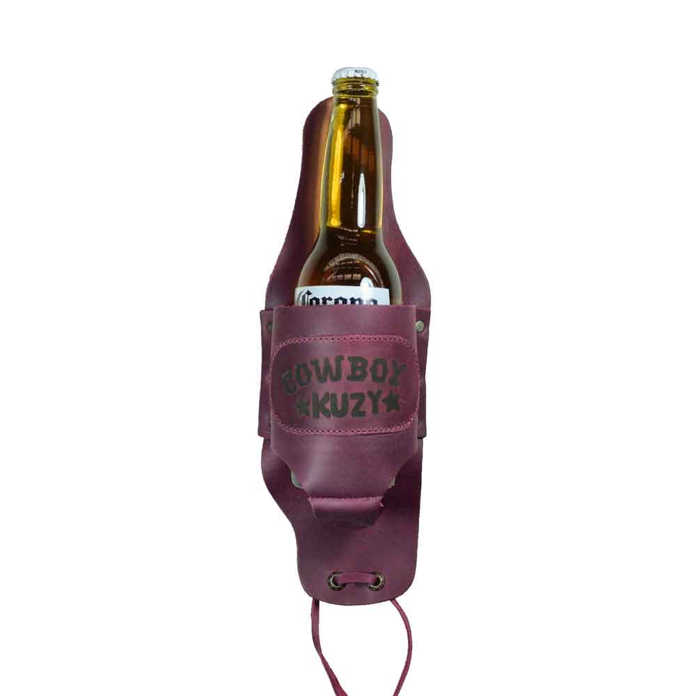 Hide & Drink Beer Holster Cowboy Buzy, a stylish Beer Holster for Cowboy that supports hands-free drinking. This Western Bottle Leg Grip is crafted from durable full grain leather, reflecting the artistry of small batch production in La Antigua Guatemala.