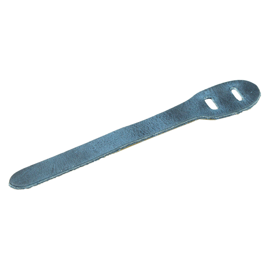 Simple Rustic Zipper Pull Replacement by Hide & Drink made from durable full grain leather. Part of the 6 pack, this zipper pull enhances backpacks, jackets, wallets, and bags. Each piece is handmade and fire branded, emphasizing craftsmanship from La Antigua Guatemala & Oaxaca Mexico.