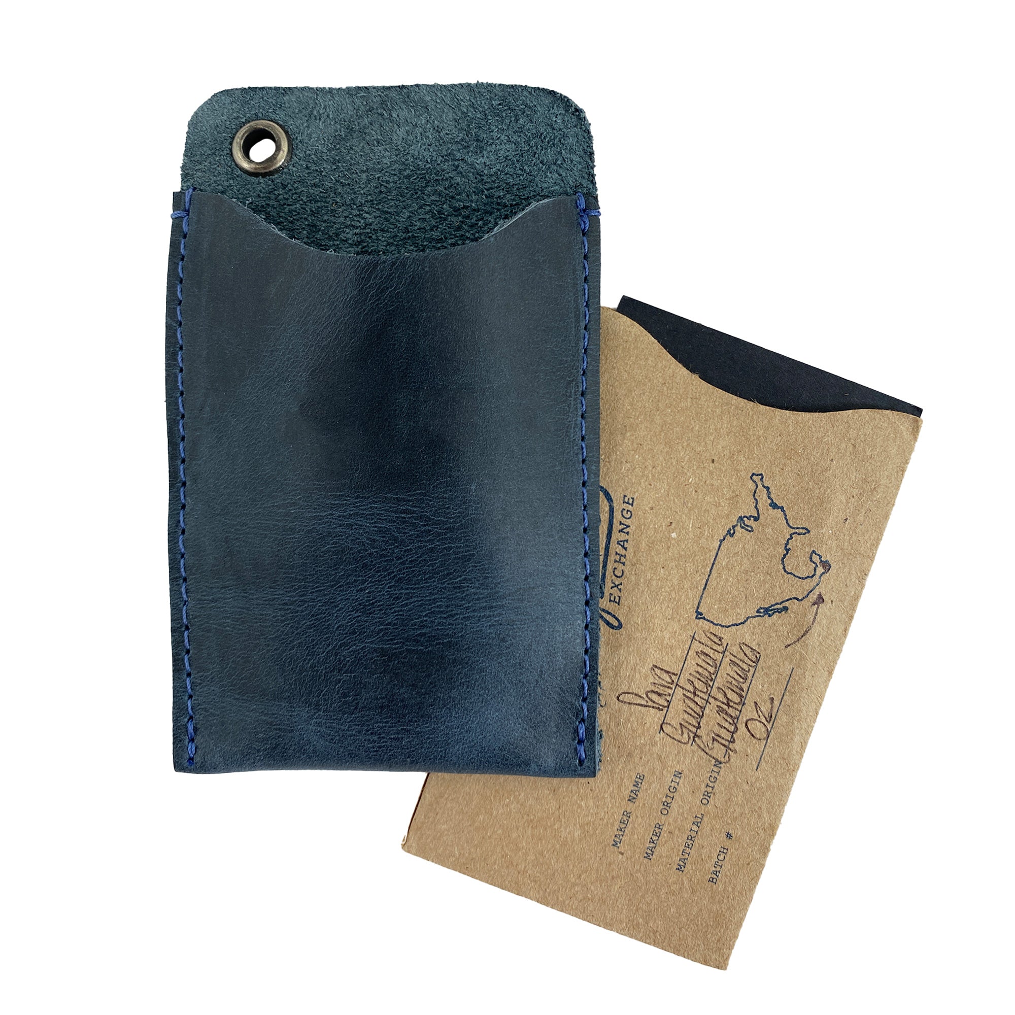A side view of Hide & Drink's Multitool Pocket Sleeve EDC, perfect for carrying multitools and pens. Made from full grain leather, this small tool organizer is a hallmark of artisan craftsmanship, handmade in La Antigua Guatemala.