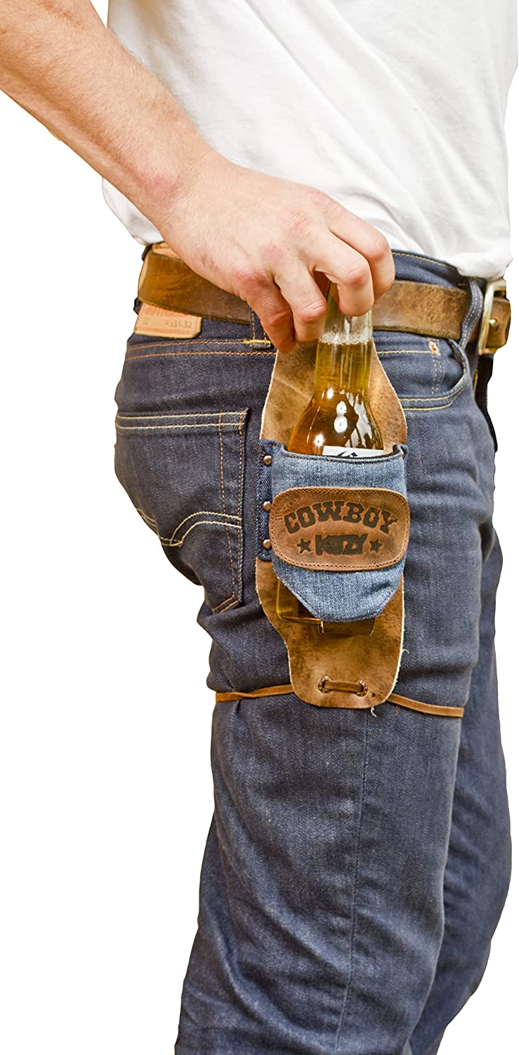 Hide & Drink Beer Holster Cowboy Buzy, an essential Beer Holster for Cowboy, allowing hands-free convenience when enjoying drinks. This Western Bottle Leg Grip showcases the quality of full grain leather and artisanal craftsmanship from La Antigua Guatemala.