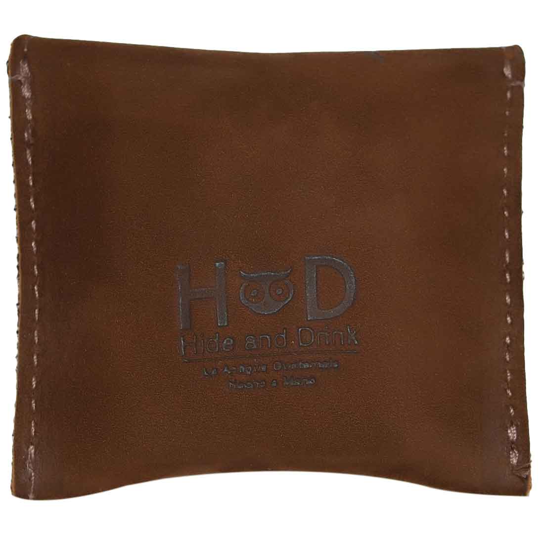 Hide & Drink Tampon Case with a stylish snap closure, ideal for feminine products or condoms. This leather pouch is a testament to artisan techniques and small batch production from La Antigua Guatemala.