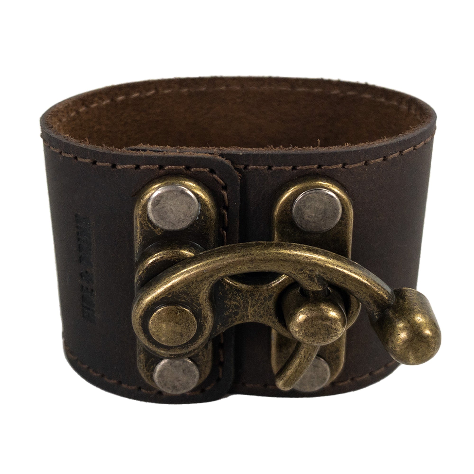 Hide & Drink 8 Inch Wristband with Vintage Clasp features a rustic design made from Full Grain Leather. This artisan piece showcases small batch production craftsmanship, hand cut and hand sewn for durability. Perfectly fire branded and handmade in La Antigua Guatemala & Oaxaca Mexico.