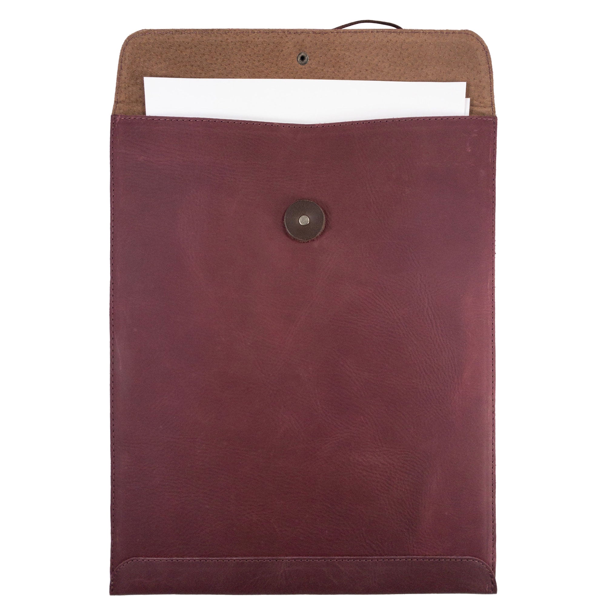 Stylish Mailing Envelope Folder by Hide & Drink, combining elegance with functionality. This Mailing Envelope Document Holder made from high-quality Full Grain Leather offers a sophisticated touch for professionals, showcasing artisan production from La Antigua Guatemala.