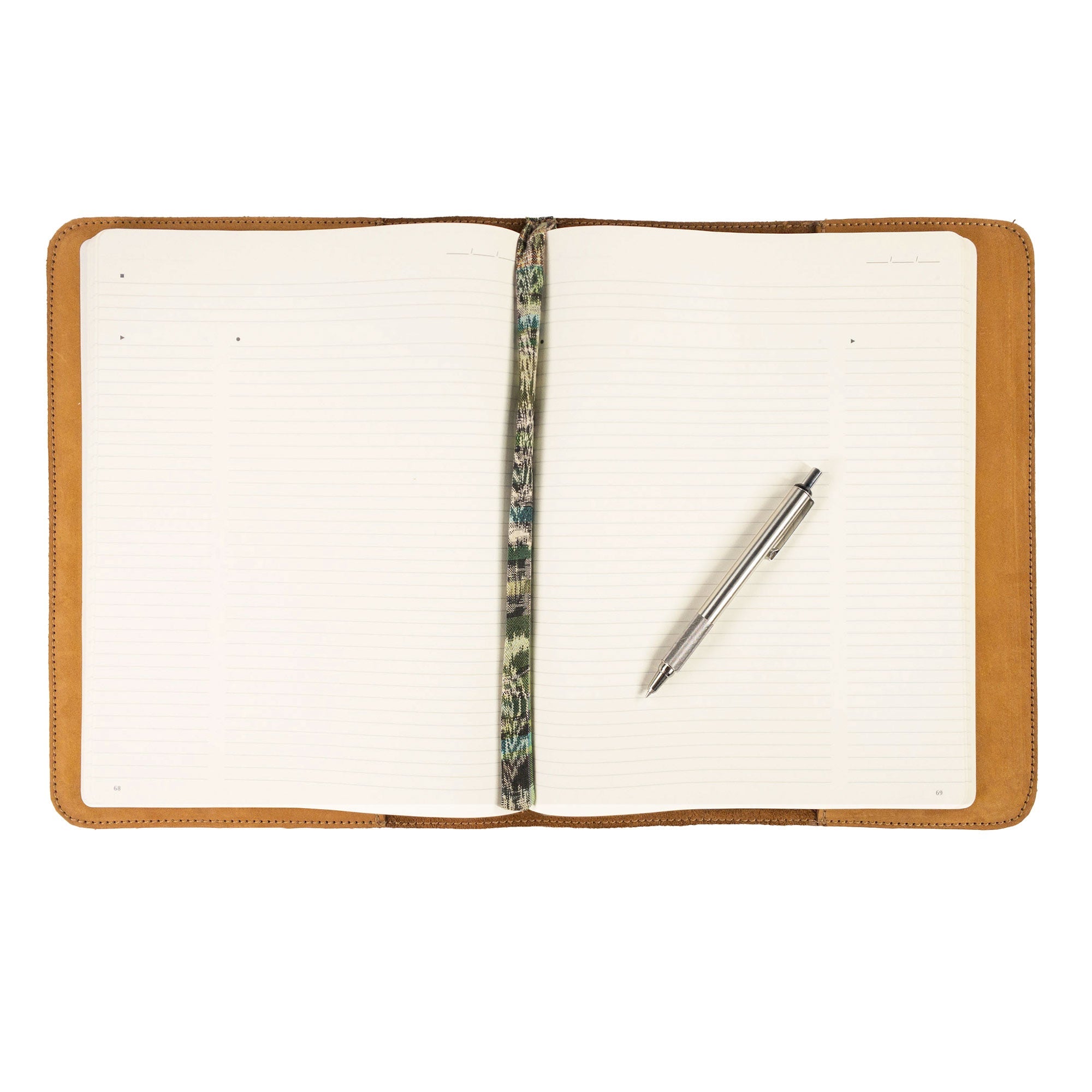 The interior design of the Journal Cover for (8.5 x 11 in.) Moleskine Cahier XXL from Hide & Drink, featuring its handmade craftsmanship in luxurious full grain leather. The perfect accessory for writers who appreciate quality materials sourced from La Antigua Guatemala & Oaxaca Mexico.