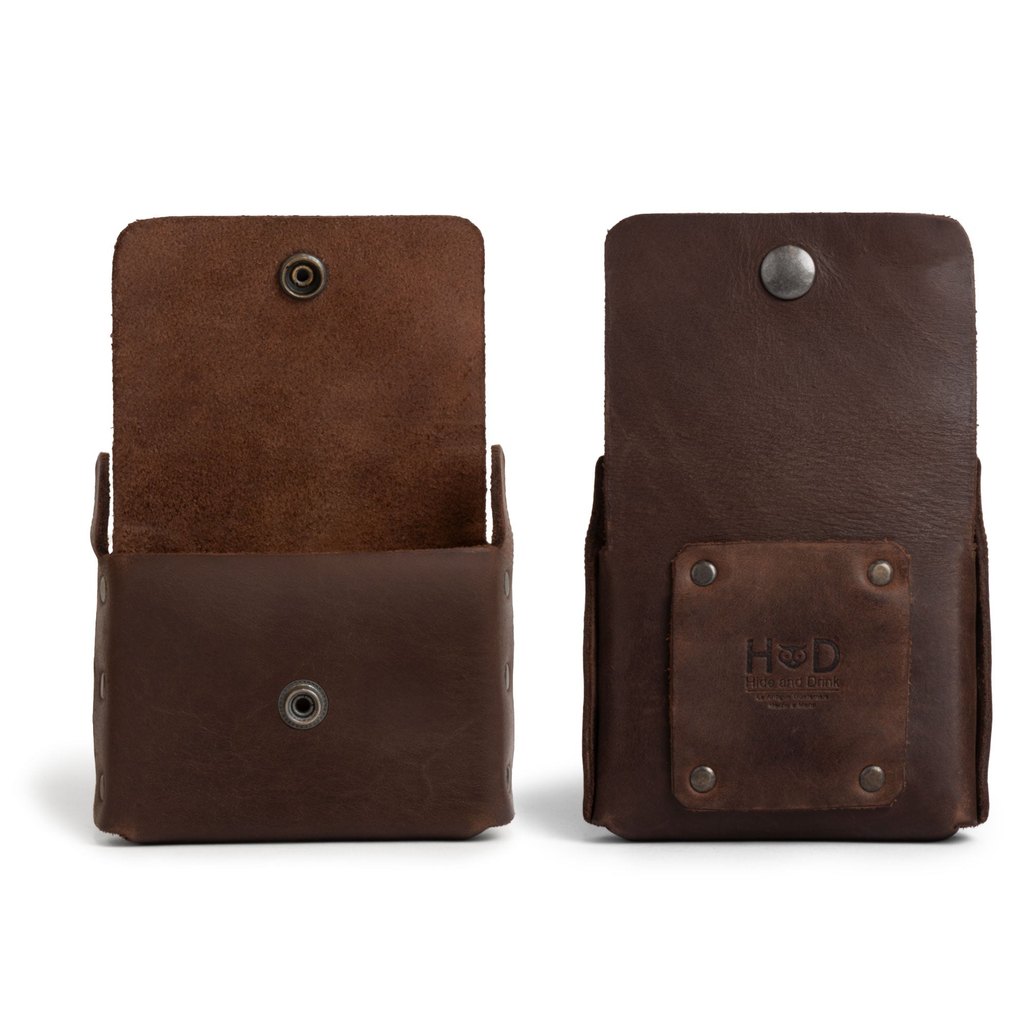 Hide & Drink Horizontal Waist Wallet in a rustic style, crafted from thick full grain leather. This riveted wallet accommodates up to 12 cards, plus folded bills and serves as a coin holder organizer. Handmade by artisans in La Antigua Guatemala & Oaxaca Mexico, this wallet showcases small batch production with meticulous hand cuts and sewing.