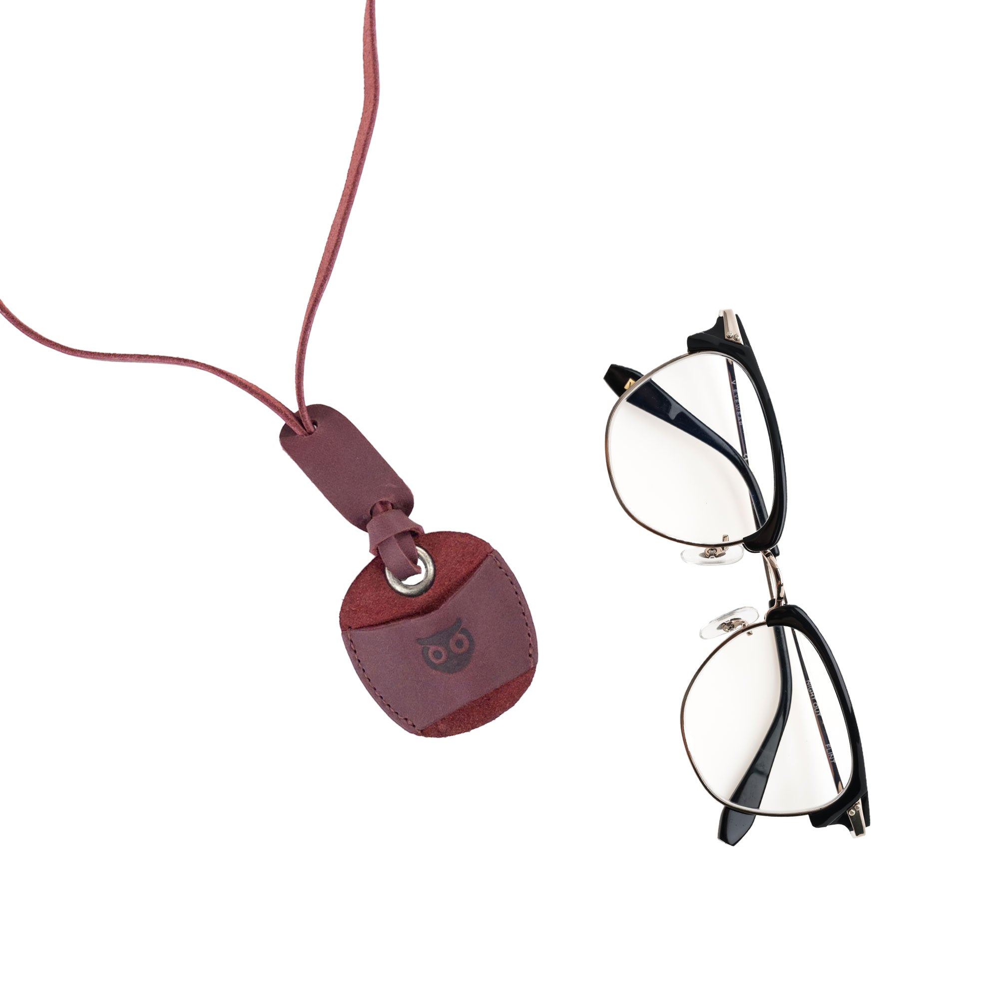 Hide & Drink Eyeglasses Holder showing off its rugged yet refined look, designed for practicality. This Eyeglasses Holder crafted from full grain leather is ideal for both genders. Artisan made in La Antigua Guatemala & Oaxaca Mexico.