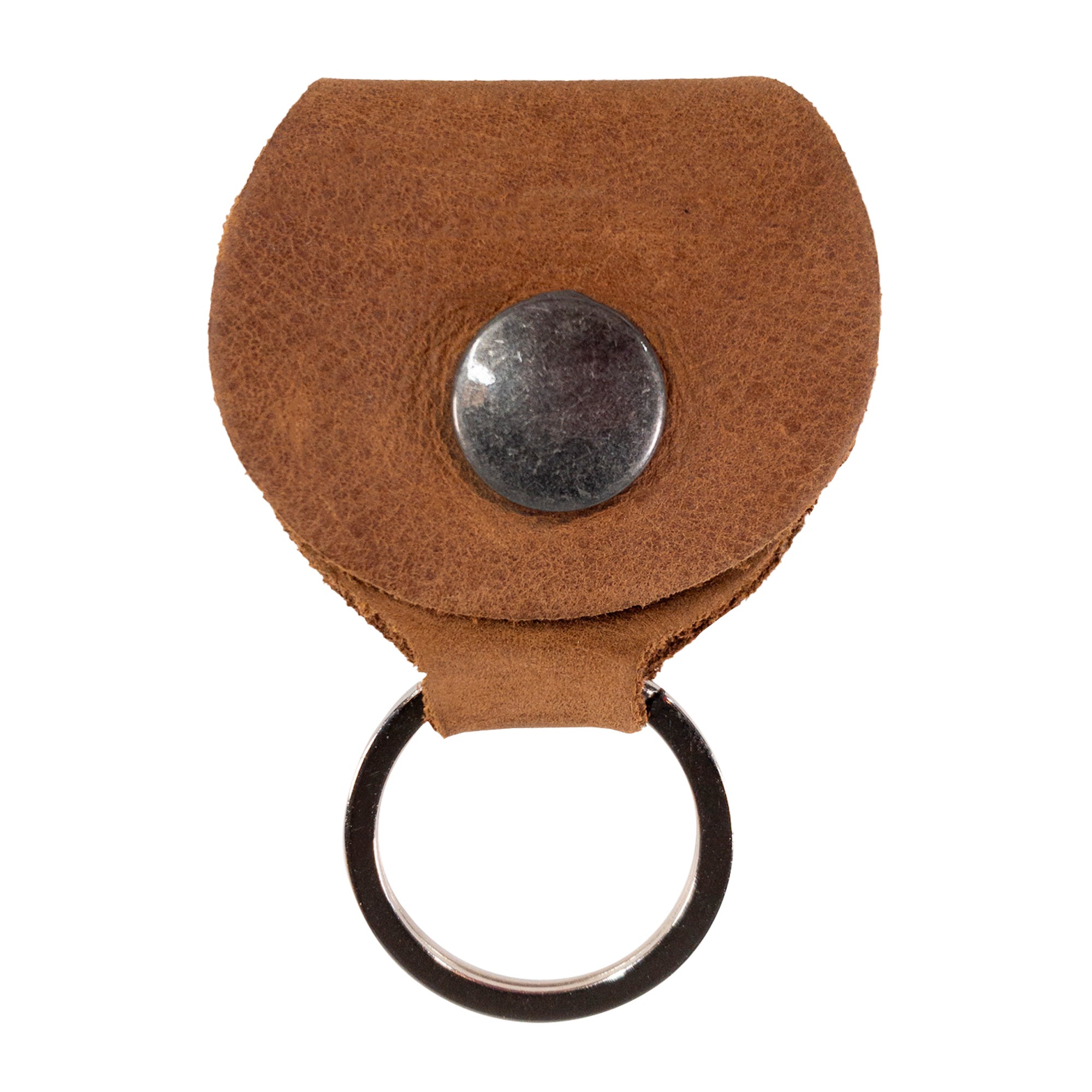 Detailing the Key Chain & Guitar Pick Holder by Hide & Drink, this image highlights its sturdy snap closure. This Guitar Pick Holder with Ring not only serves as a key organizer but is essential for guitar aficionados. Crafted from premium Full Grain Leather, it represents StockyardX's dedication to small batch production. Each piece is hand cut, hand sewn, and fire branded, illustrating artisan craftsmanship from La Antigua Guatemala & Oaxaca Mexico.