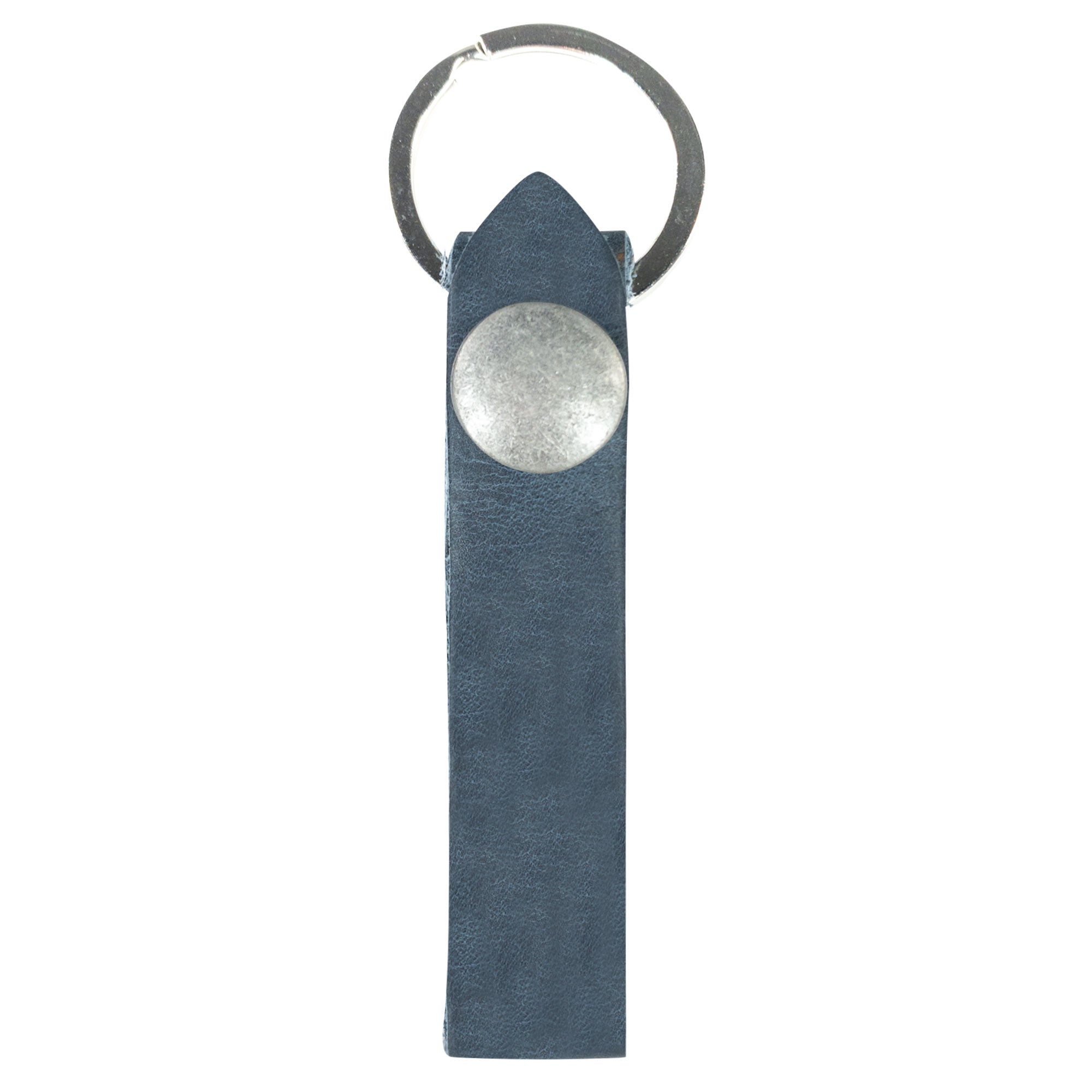 Hide & Drink Loop Keychain displaying a functional design and craftsmanship. This rustic keychain with belt loop is handmade from full grain leather in La Antigua Guatemala & Oaxaca Mexico, ensuring artisan quality.