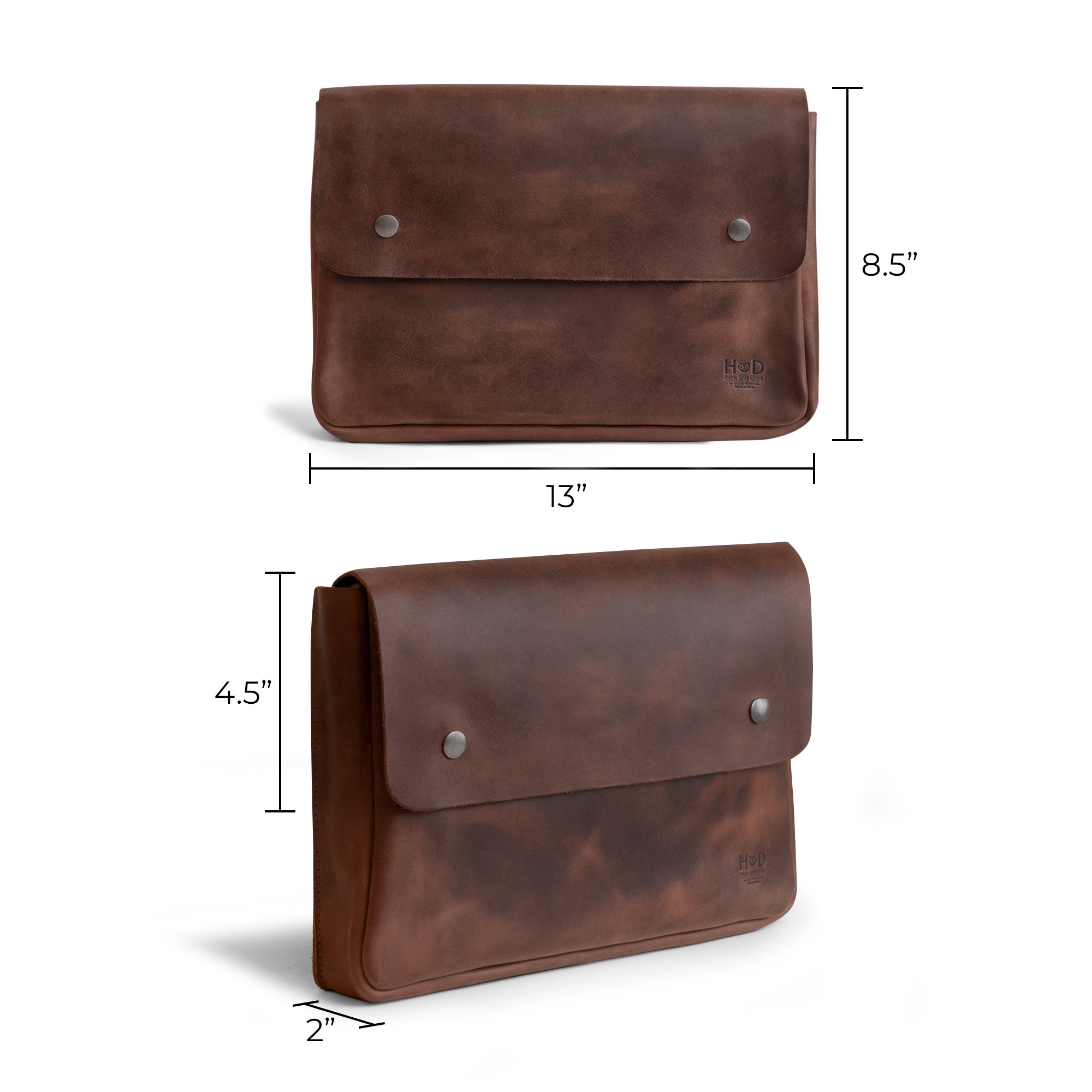 Detailed dimensions of Hide & Drink's Vintage Folder Holder, illustrating its practicality. This Handmade Leather Document Holder features a vintage envelope design, crafted from resilient Full Grain Leather. Perfect office accessories, this item showcases Small Batch Production, made in La Antigua Guatemala & Oaxaca Mexico.