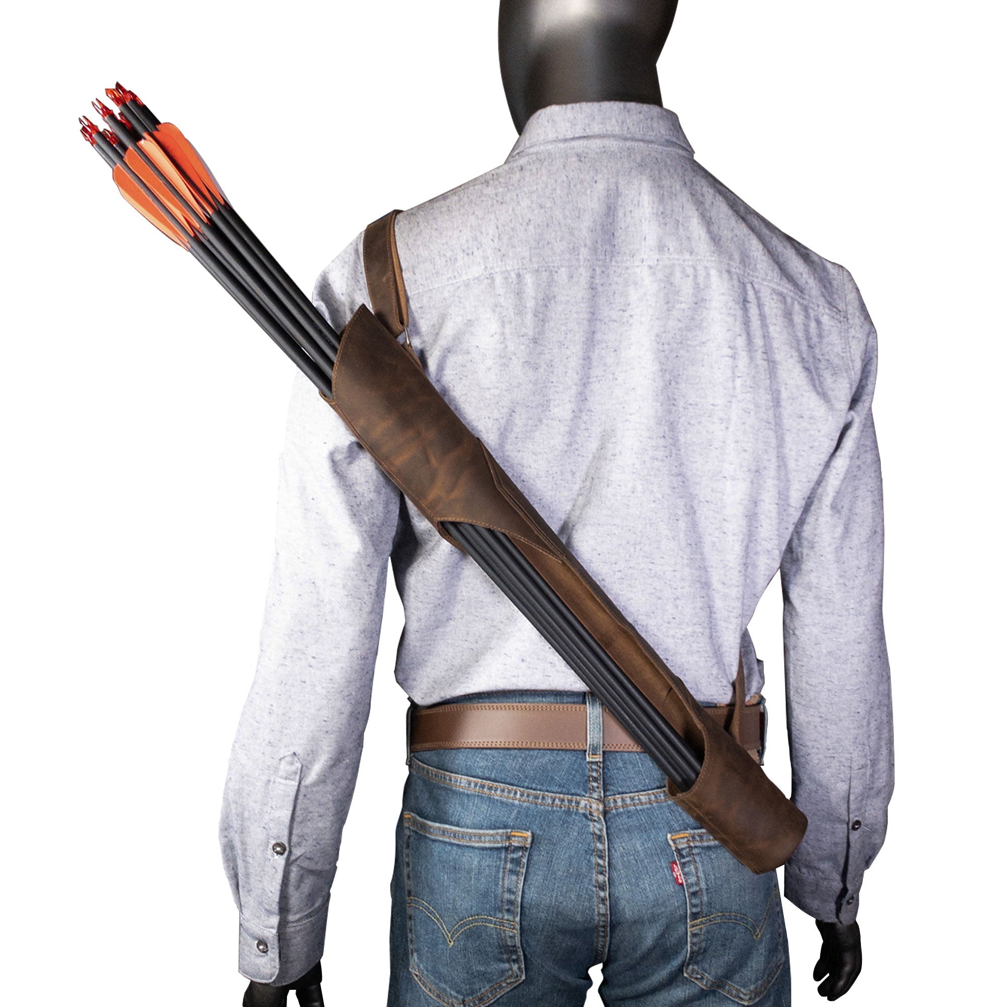 Valhalla Gear Opened Quiver worn by a mannequin, demonstrating its practicality as an Opened Back Quiver with Adjustable Strap. Crafted with care from Full Grain Leather, this piece represents Small Batch Production and is meticulously Hand Cut, Hand Sewn, and Fire Branded. Handmade in La Antigua Guatemala & Oaxaca Mexico.