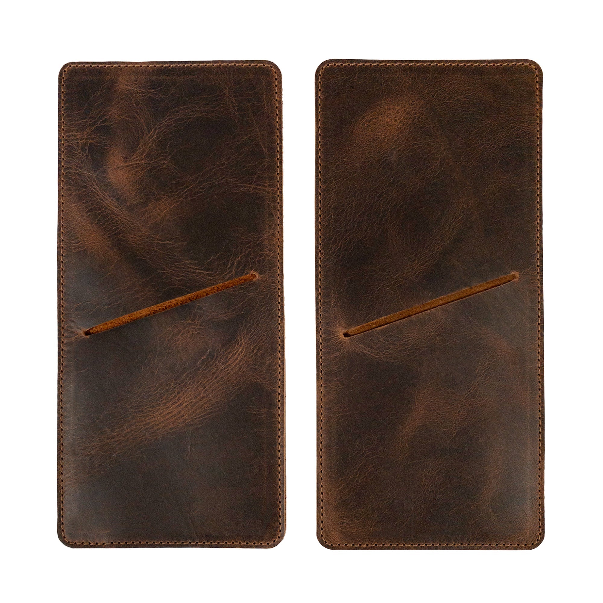 Beautifully designed Set of 2 Rectangular Sleeves for Cutlery by Cast Leather Co., offering a blend of elegance and practicality for any dining table. Made of full grain leather, they celebrate the artisan spirit through small batch production, hand cut, hand sewn, and fire branded details from La Antigua Guatemala & Oaxaca Mexico.