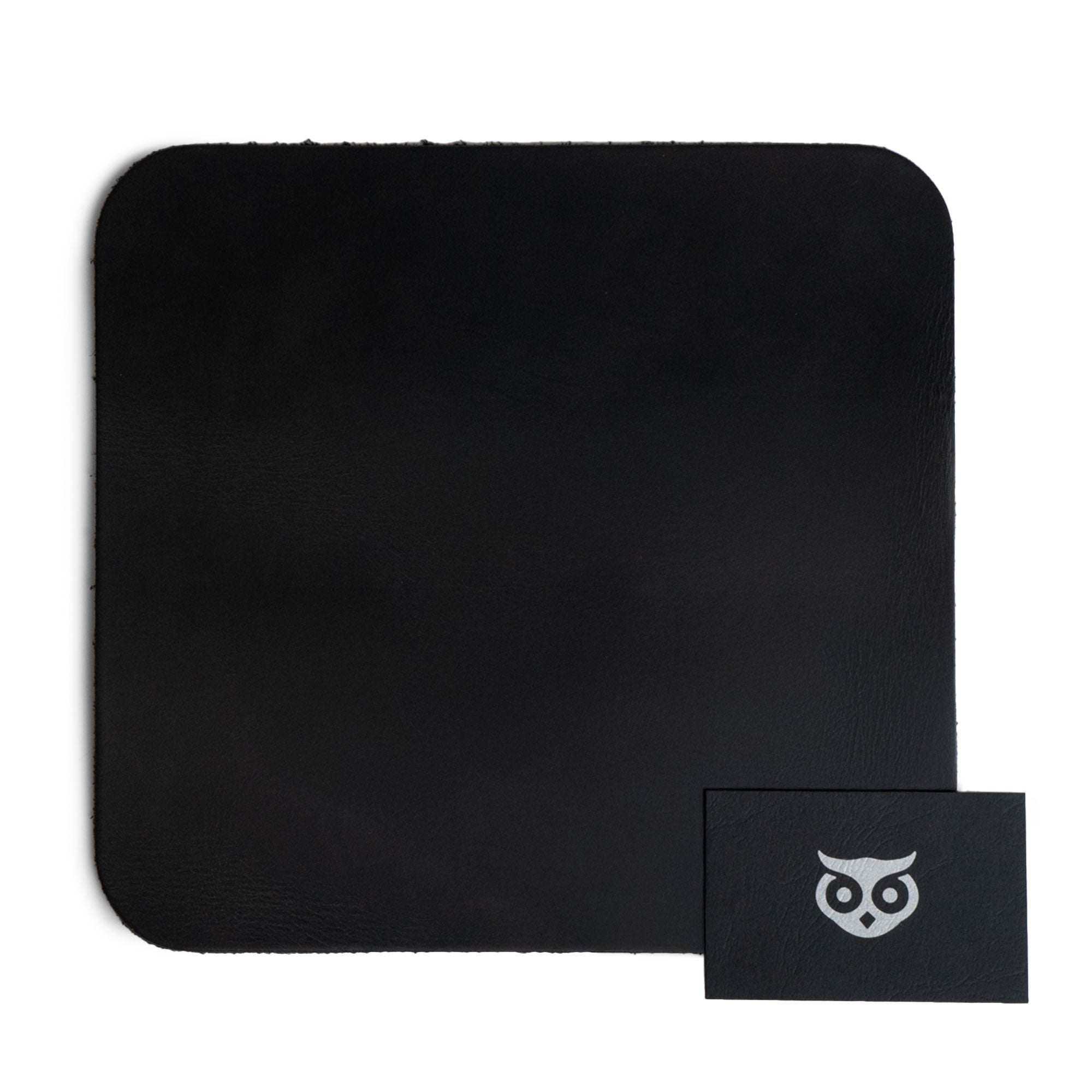 Hide & Drink Mousepad in a chic design, featuring high-quality genuine leather for a premium feel. The anti-slip mousepad is ideal for professionals and gamers, made with artisanal care in La Antigua Guatemala & Oaxaca Mexico.