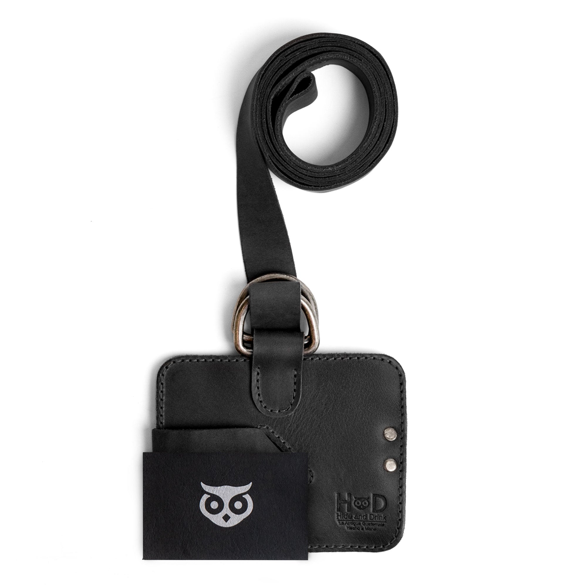 Another angle of the Hide & Drink Book Strap Carrier, showcasing its remarkable workmanship and quality materials. This Full Grain Leather product highlights the artisan craftsmanship from La Antigua Guatemala, ideal for book lovers.