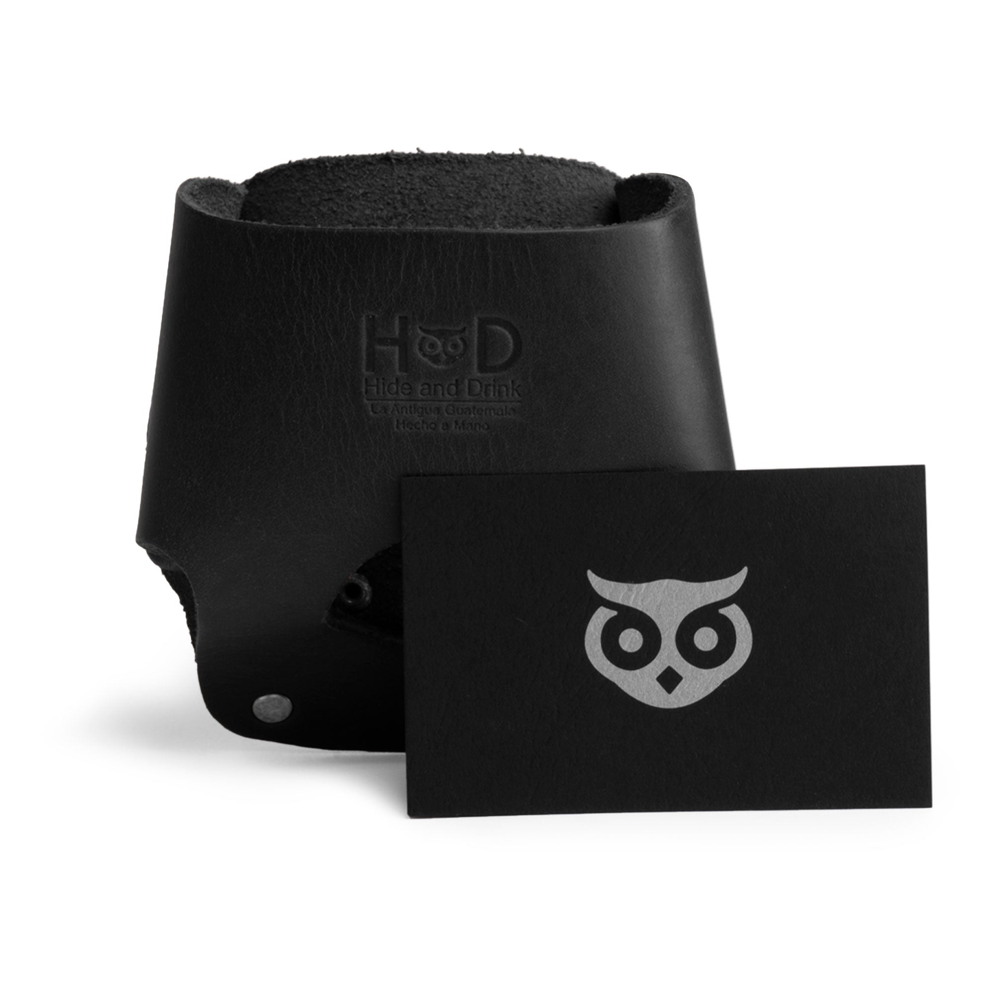 Excellent craftsmanship in Hide & Drink's red Large Tape Holster, perfect for secure storage of tools. Ideal for handymen needing a reliable tool holster.